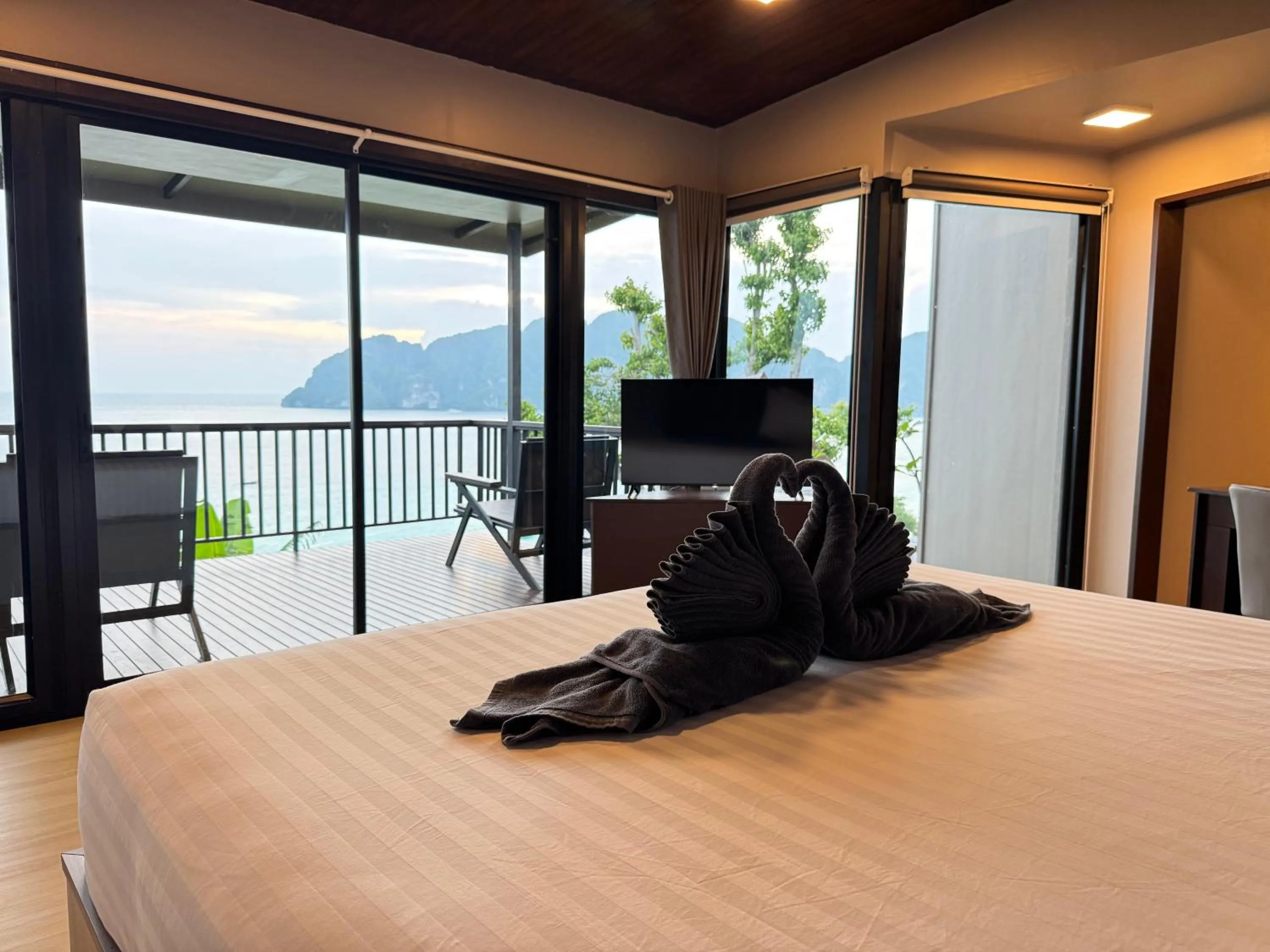 Bedroom, Bed in HIP Seaview Resort @ Phi Phi