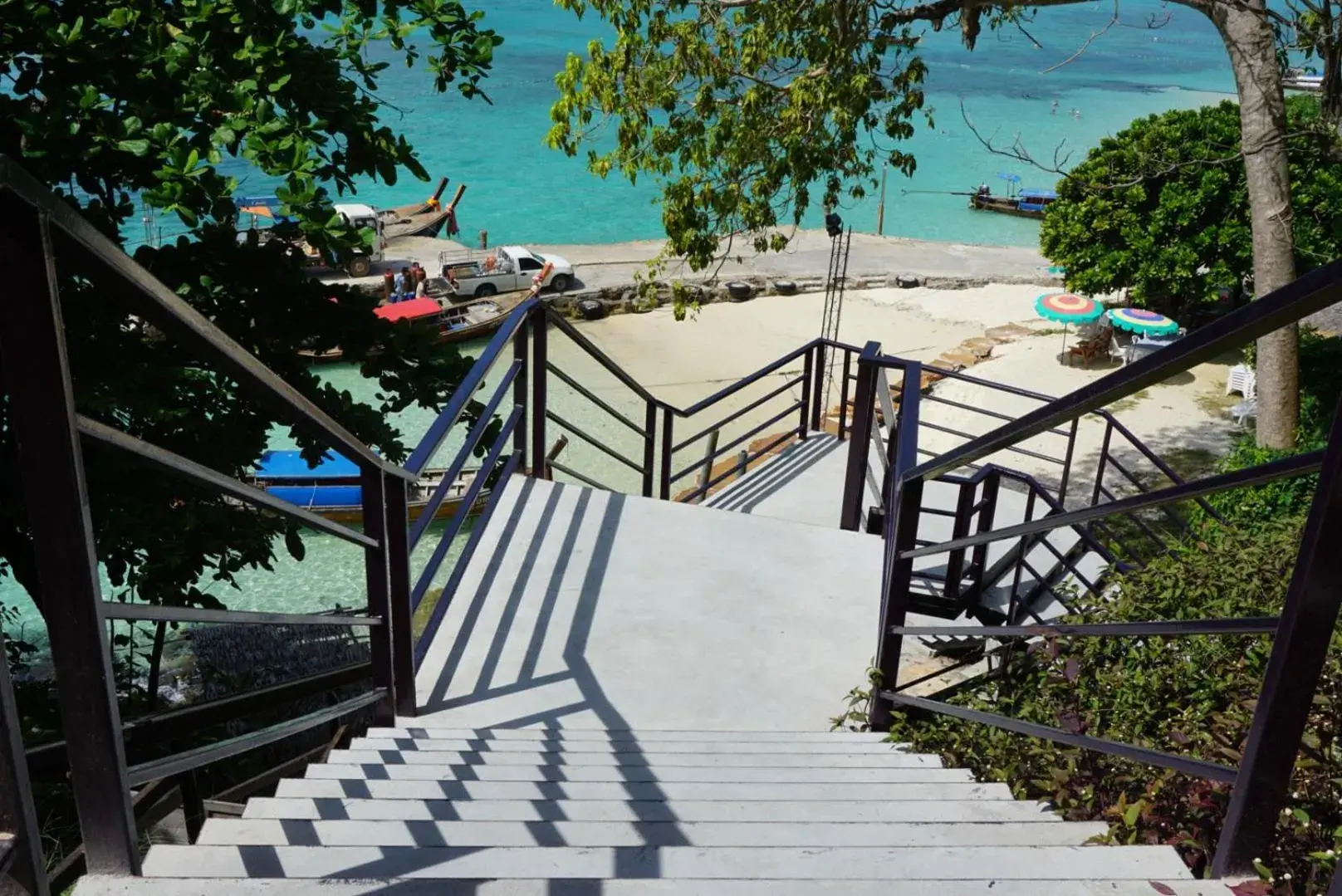 Facade/entrance in HIP Seaview Resort @ Phi Phi Facade/entrance in HIP Seaview Resort @ Phi Phi