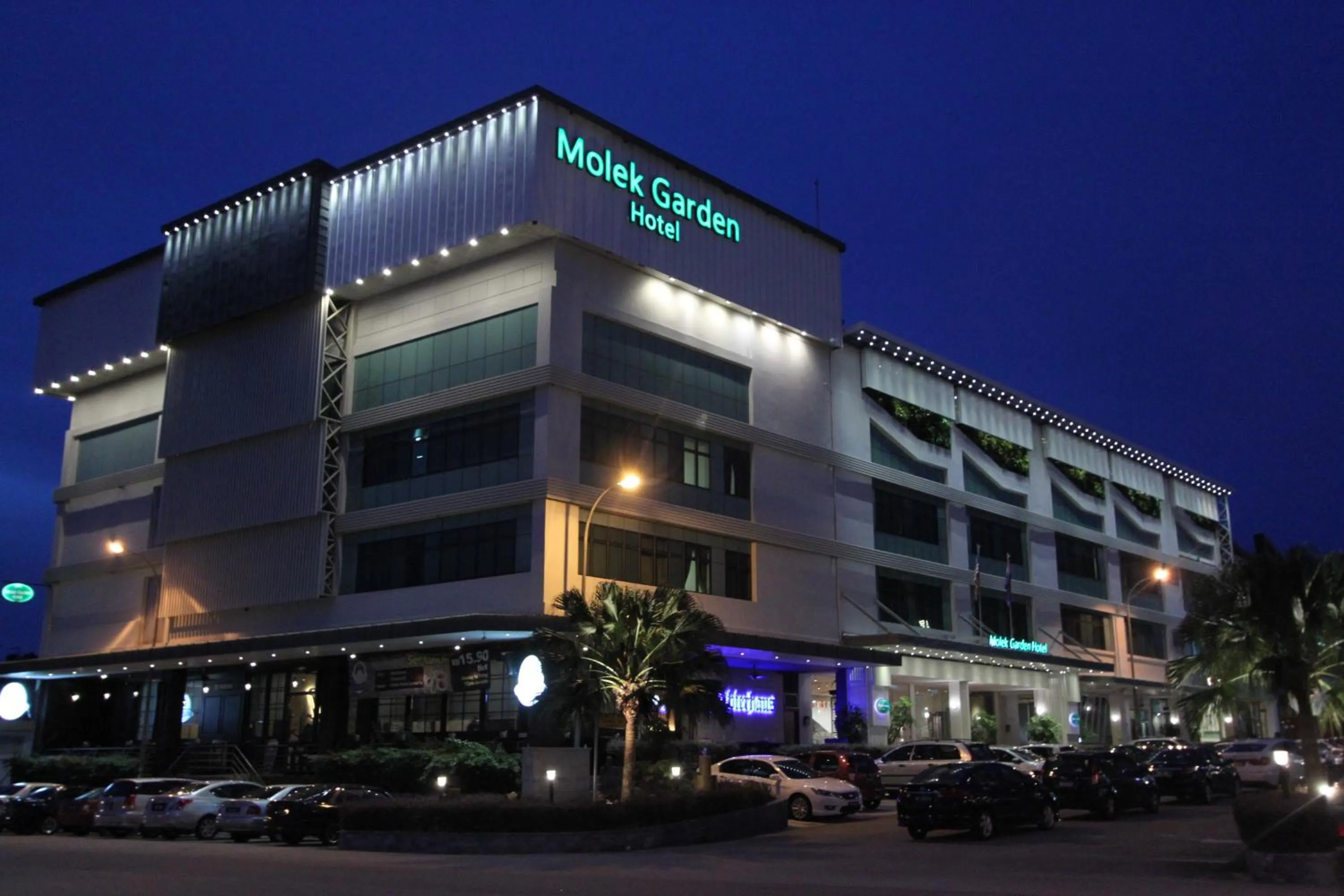 Property building in Molek Garden Hotel