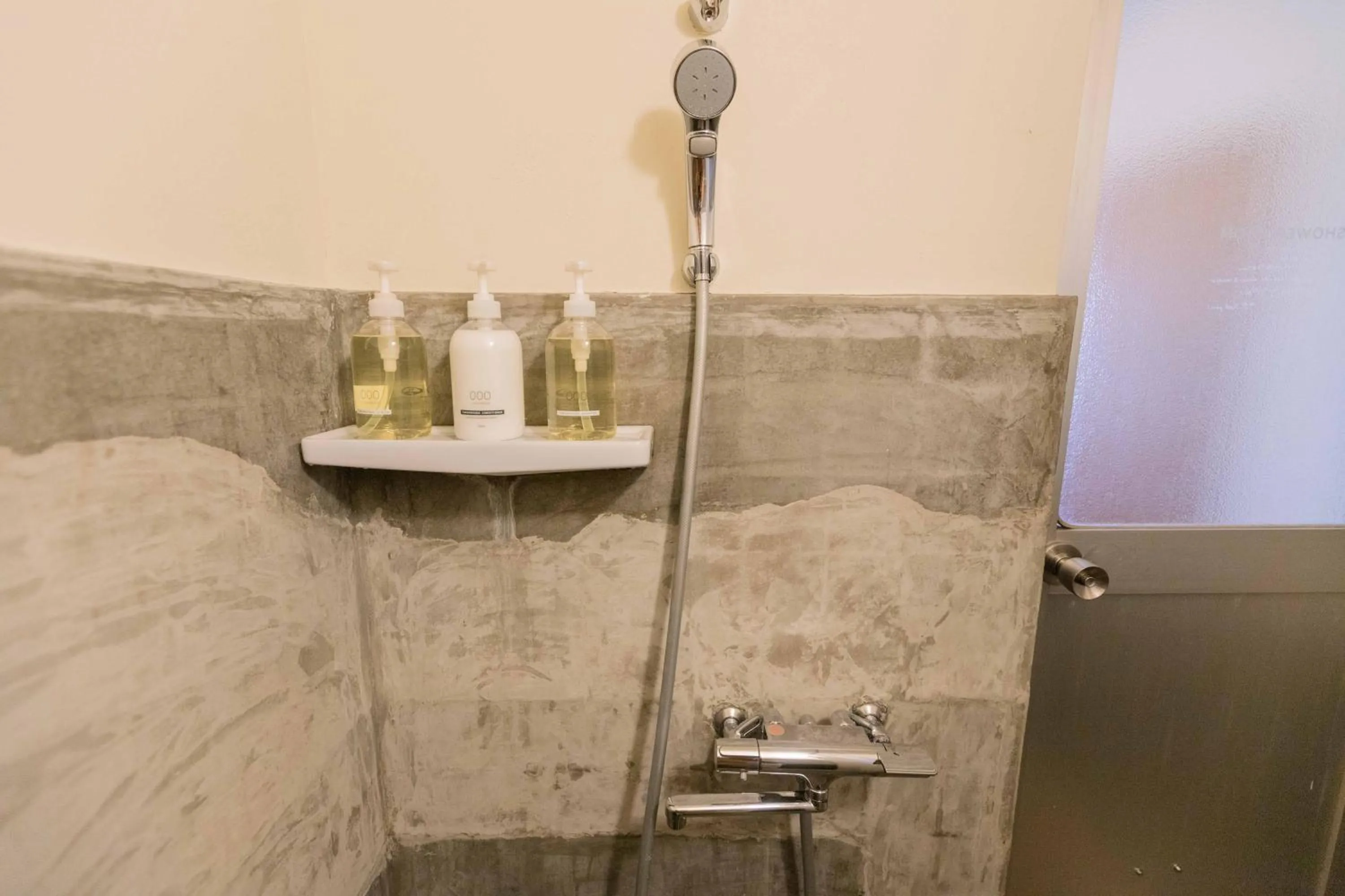 Shower in Guesthouse RICO