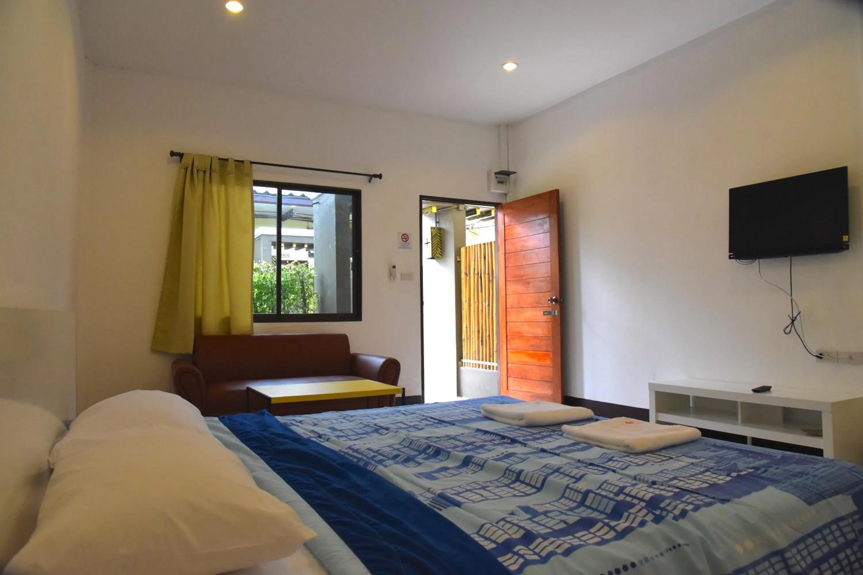 Bedroom, Bed in Fairtex Residence Pattaya