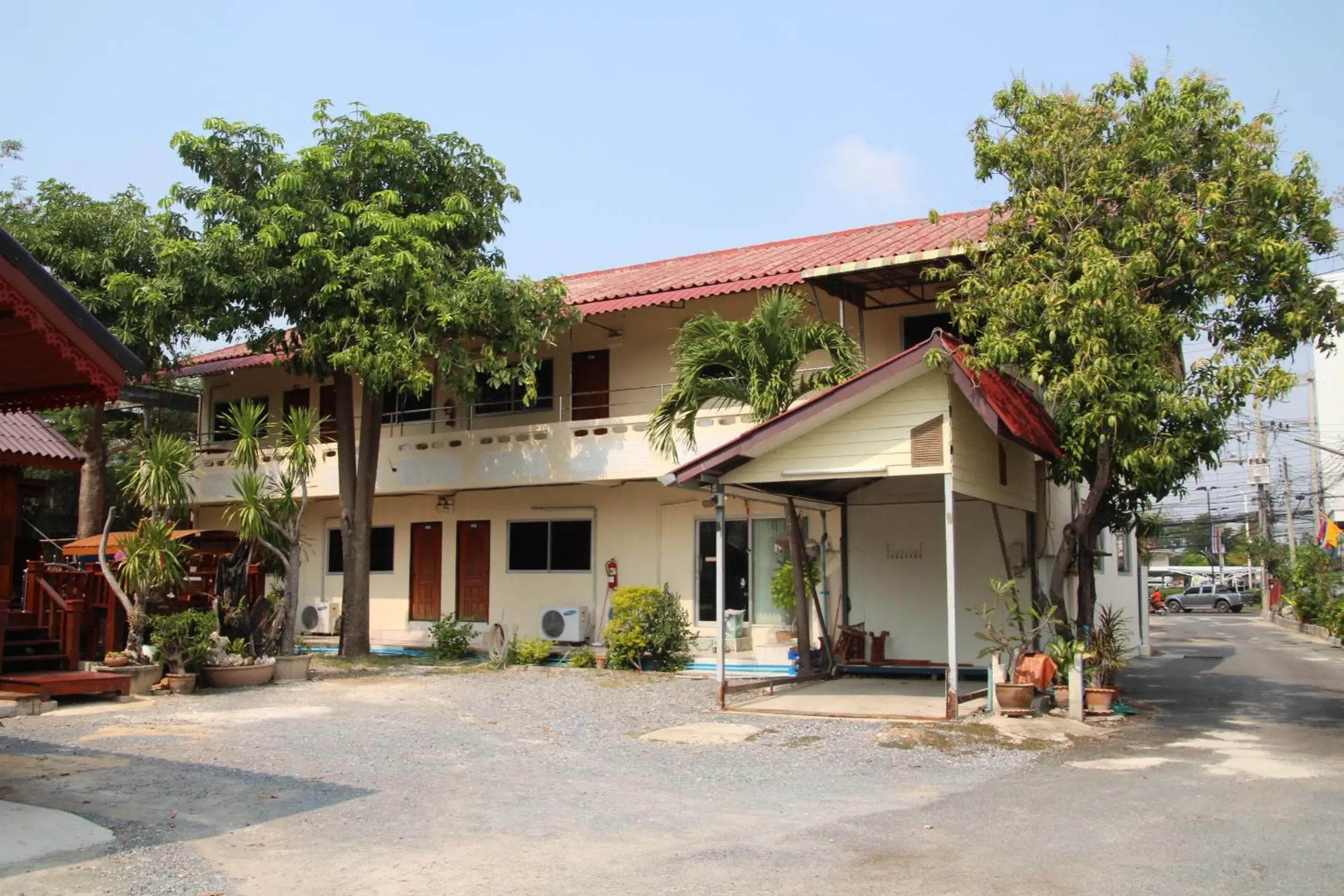 Facade/entrance in Ratchaphruek Resort Facade/entrance in Ratchaphruek Resort