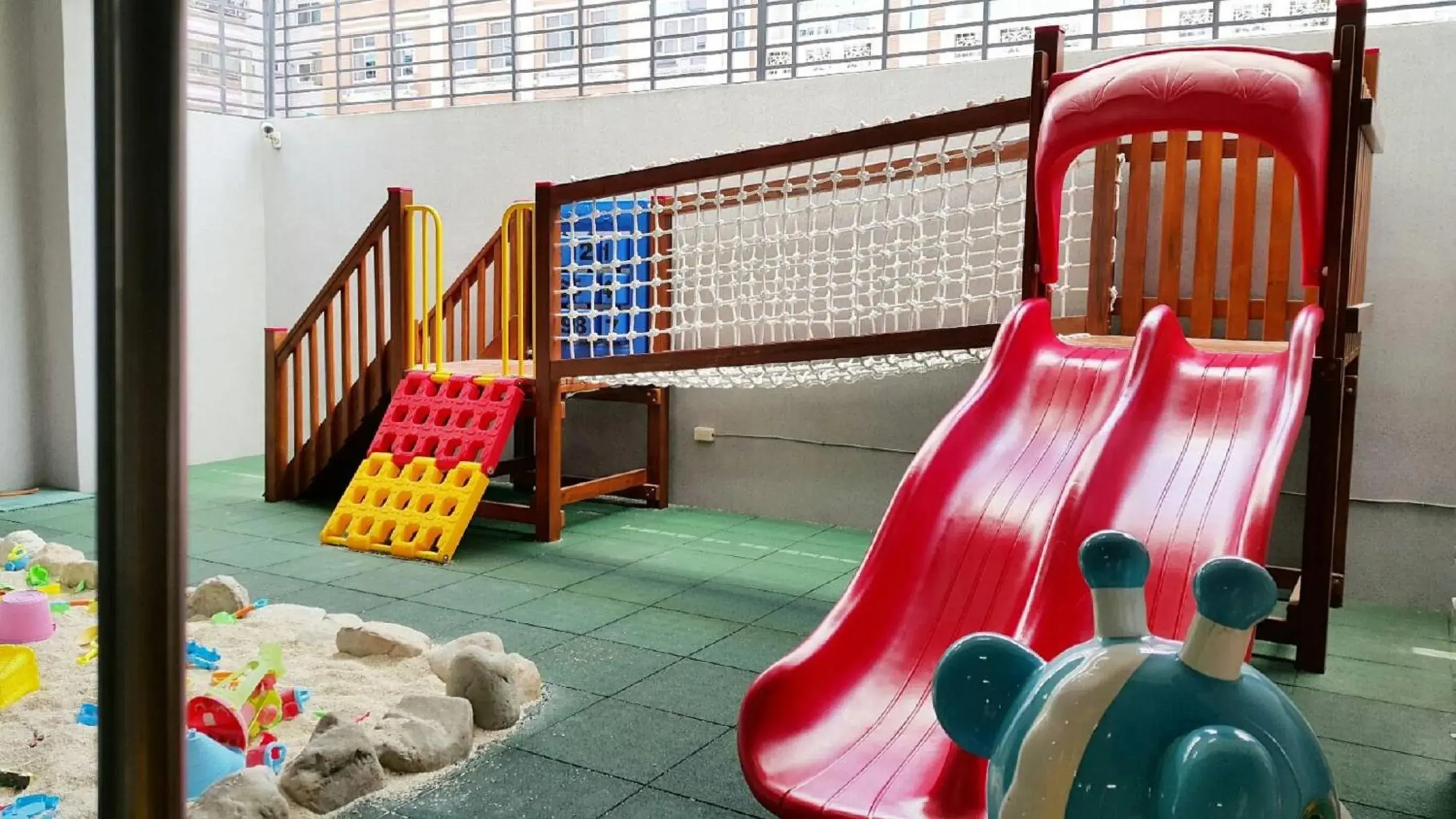Children play ground, Children's Play Area in Yellow Kite Hostel