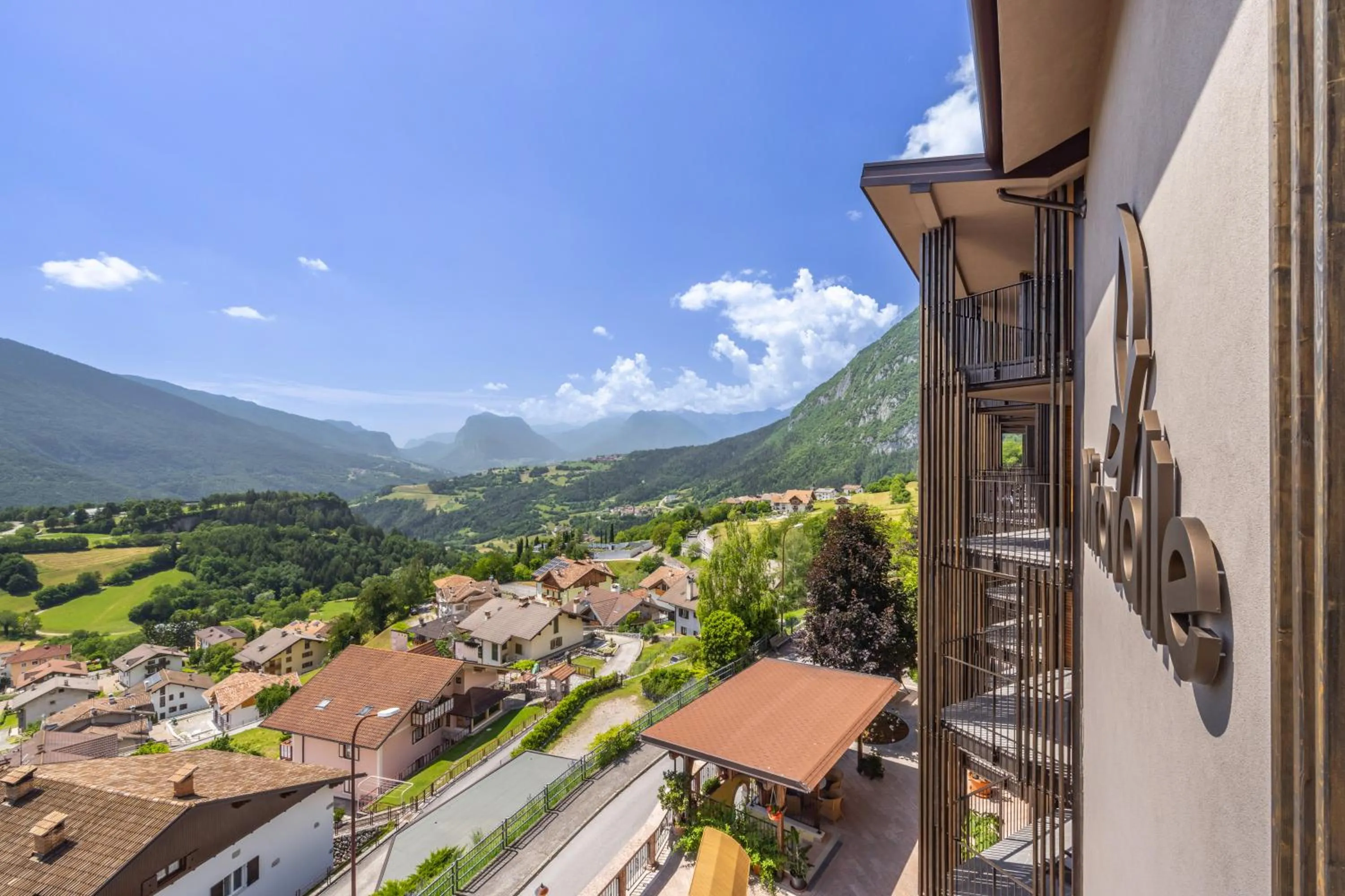 Property building in Miravalle