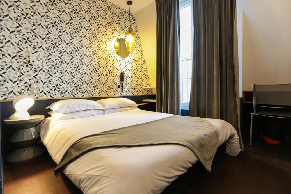 Photo of the whole room, Bed in Oops! Latin quarter by Hiphophostels