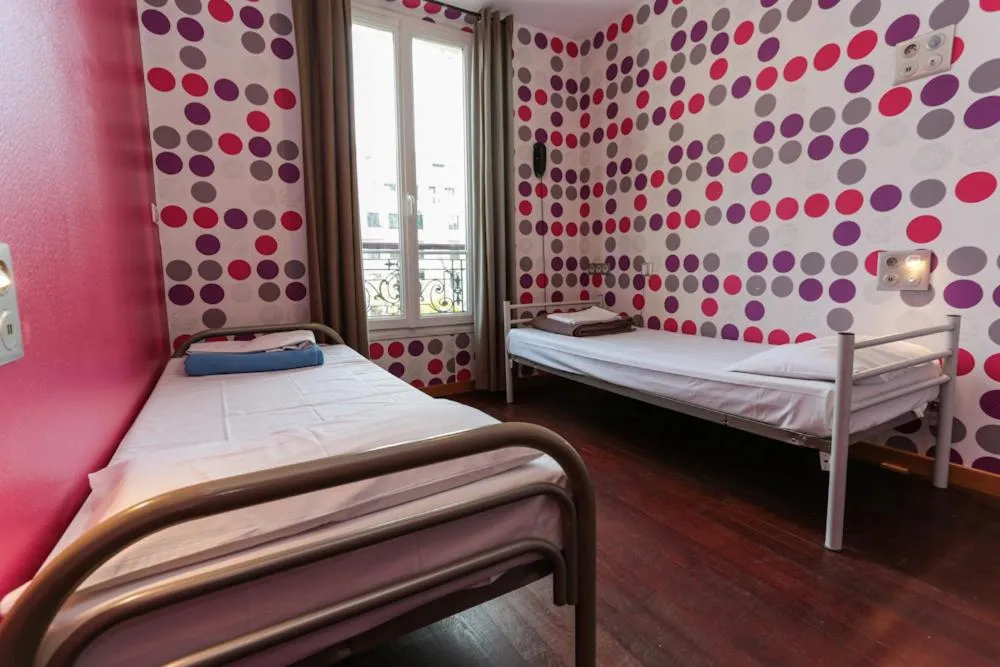 Bed in Oops! Latin quarter by Hiphophostels