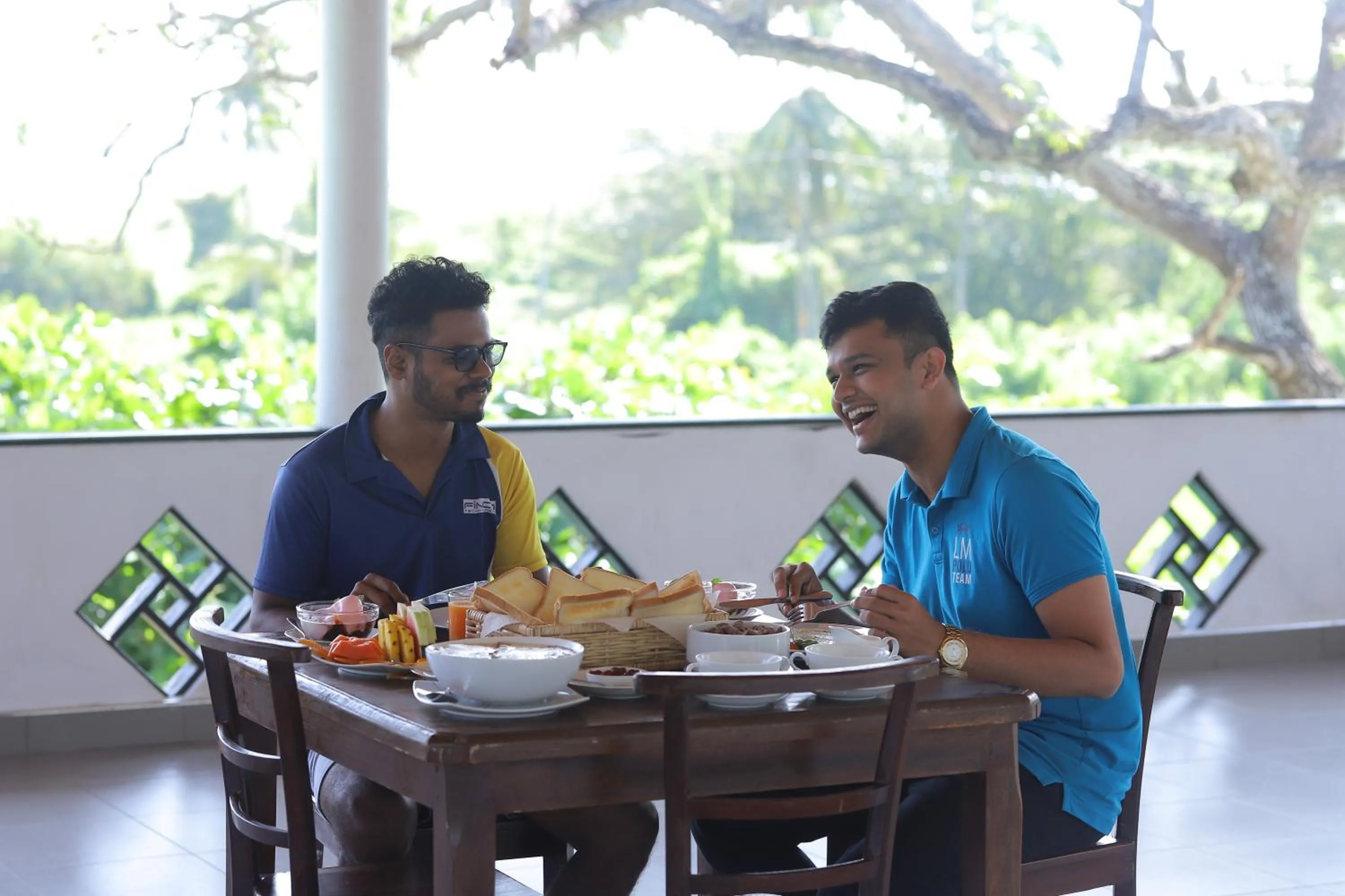 Restaurant/places to eat in Birdsong Leisure Resort