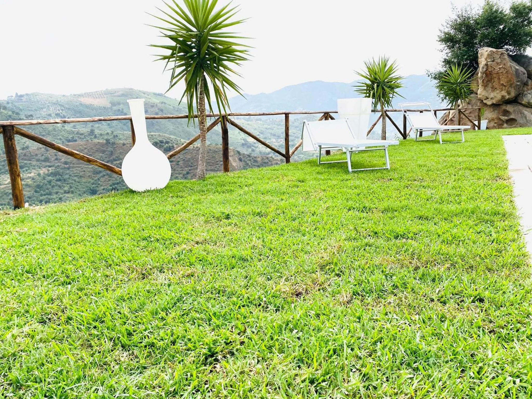 Swimming pool in Mama Lina