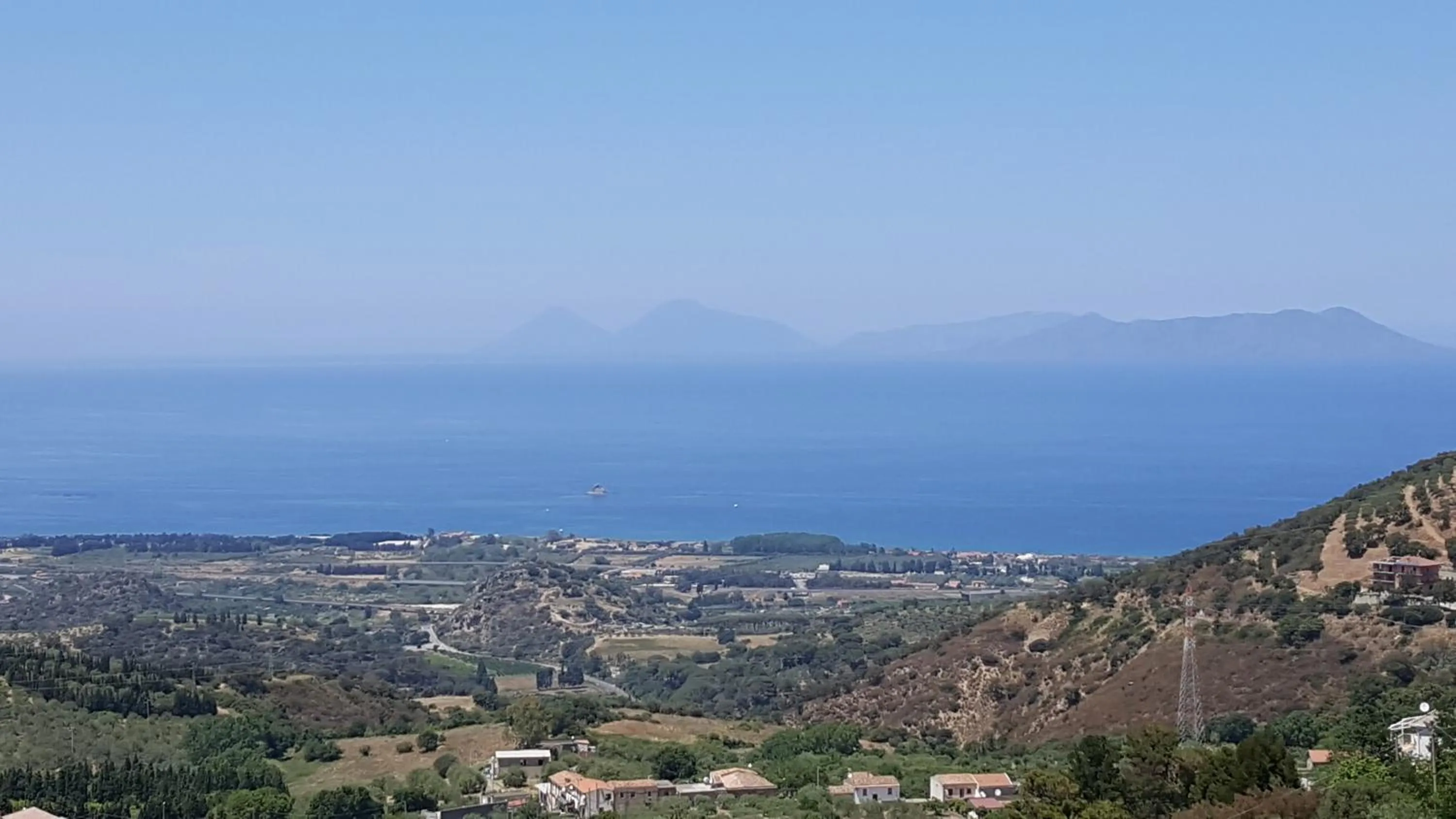 Natural landscape in Mama Lina