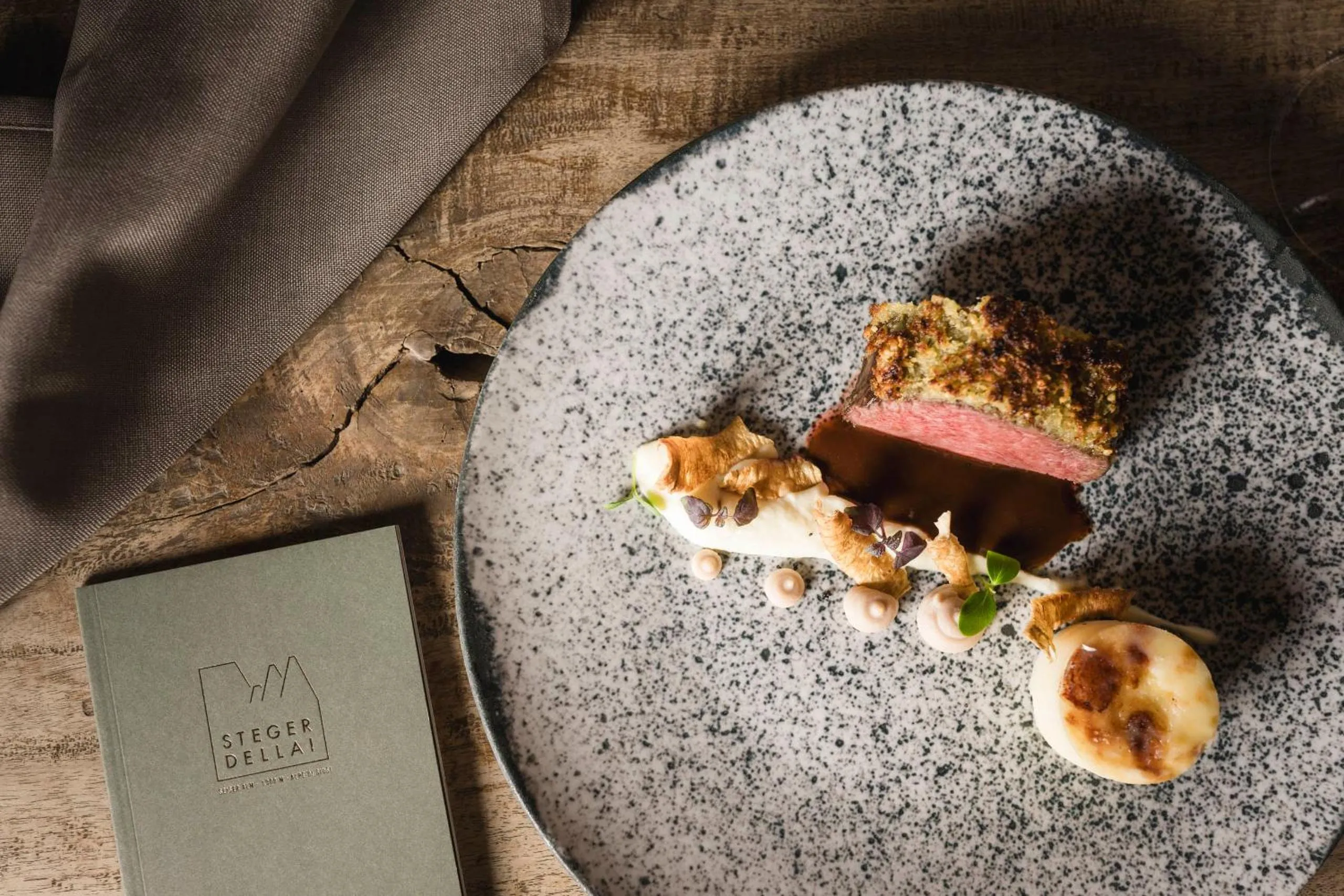 Restaurant/places to eat in Hotel Steger-Dellai