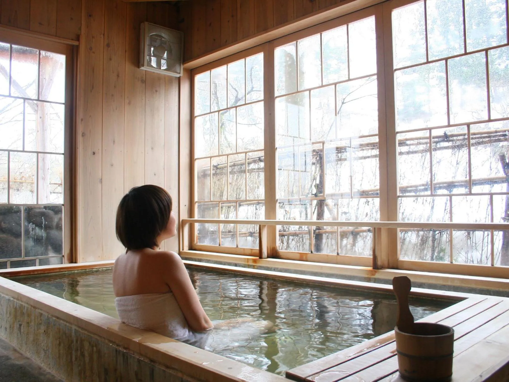 Hot Spring Bath in Rankeisou