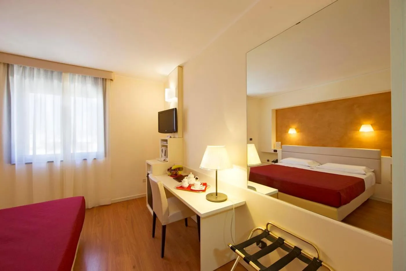 TV and multimedia, Bed in Hotel Orientale