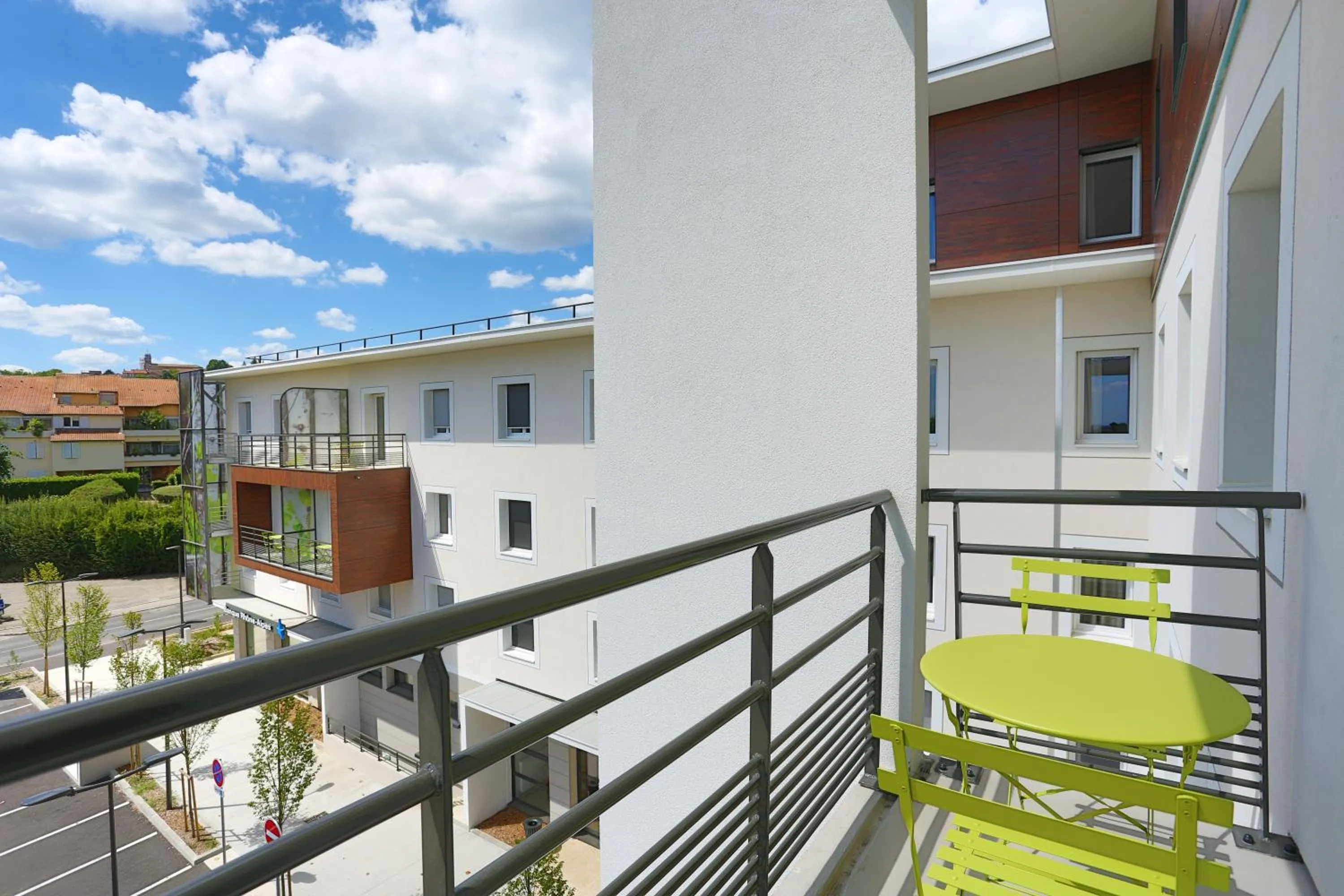 Patio in Westlodge Dardilly Lyon Nord