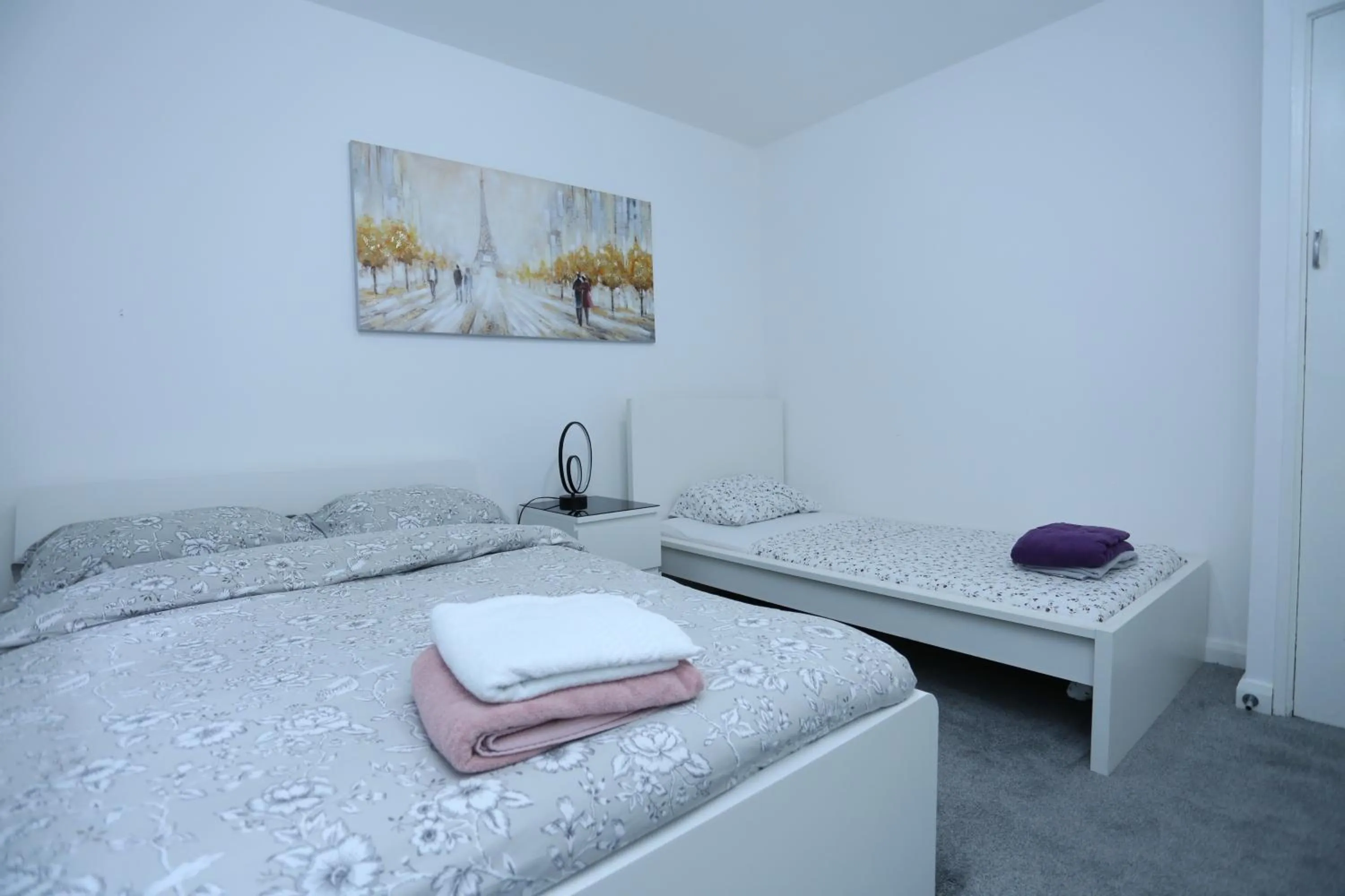 Bed in Abbeywood Station House London