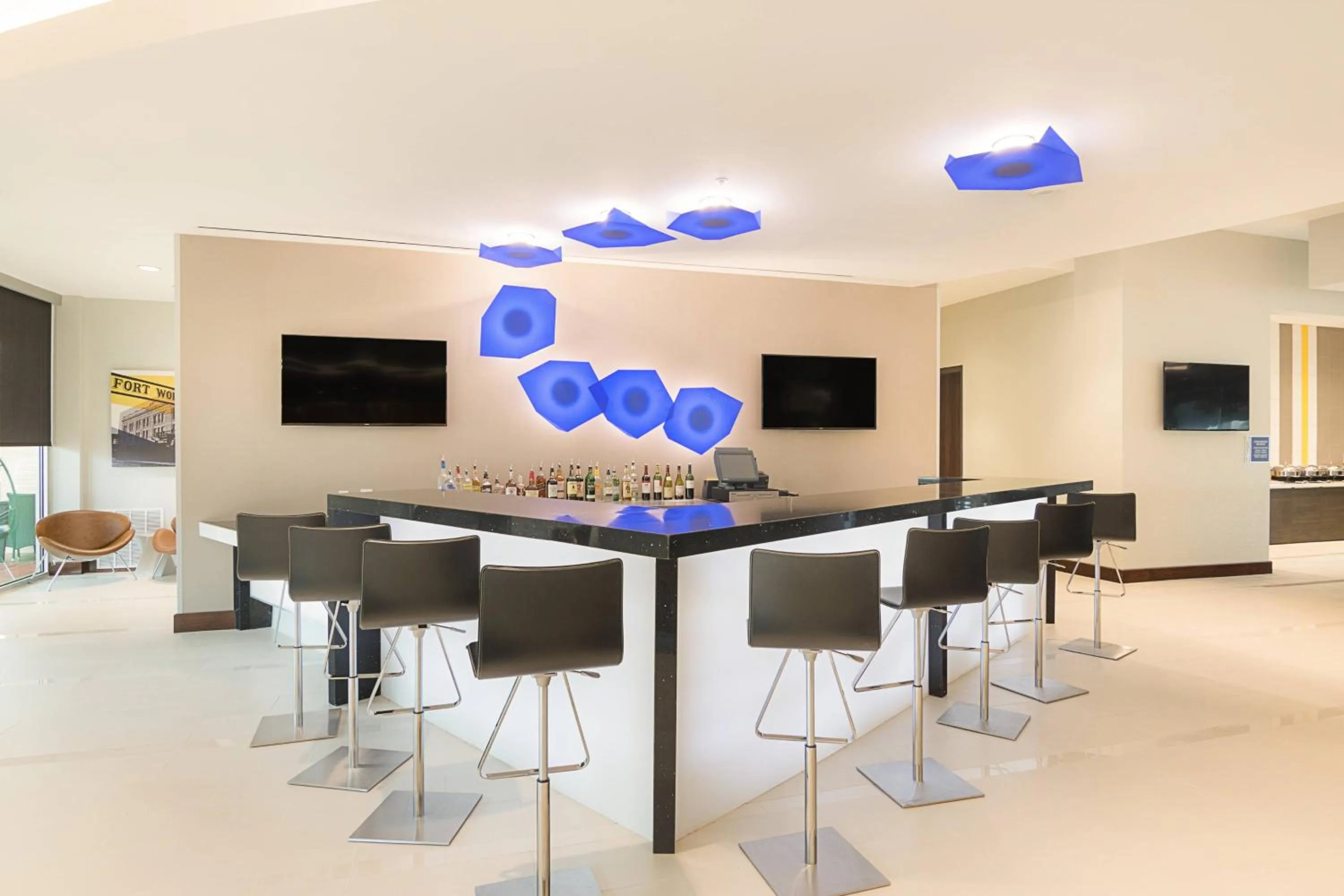 Lounge or bar in SpringHill Suites by Marriott Fort Worth Fossil Creek