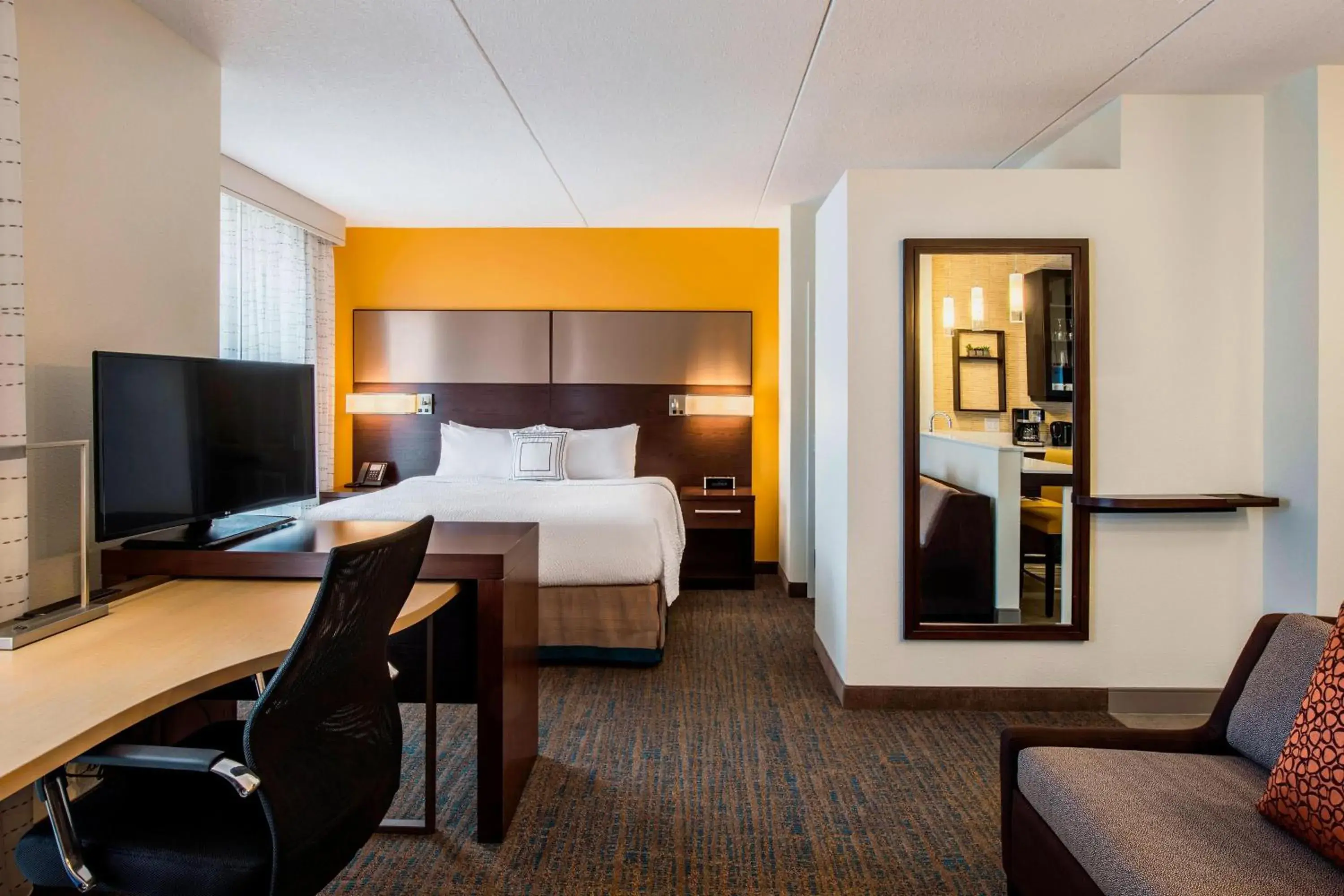 Photo of the whole room, Bed in Residence Inn by Marriott Regina Photo of the whole room, Bed in Residence Inn by Marriott Regina