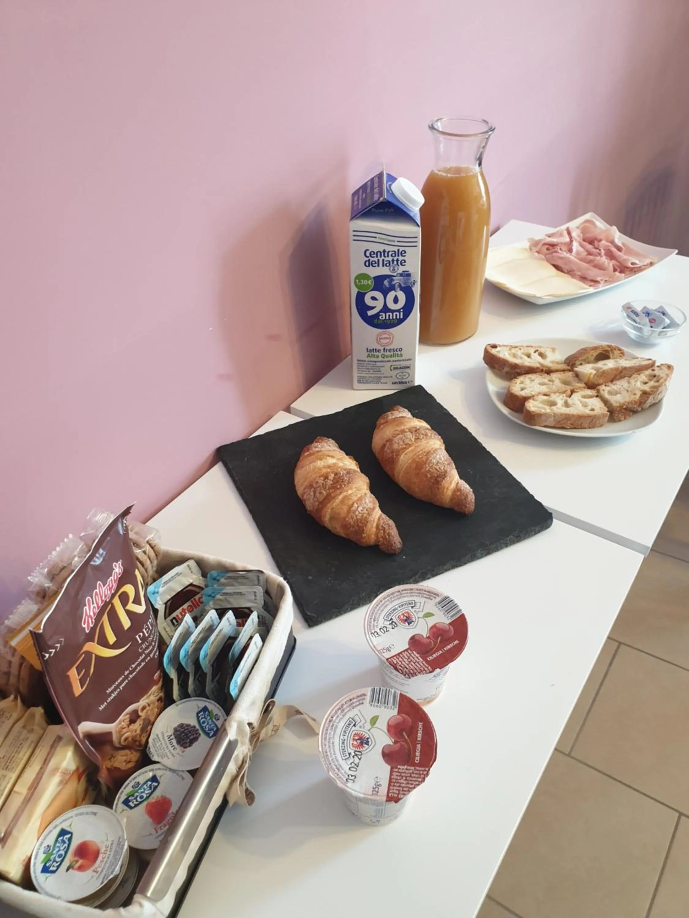 Buffet breakfast in Al Sesto B&B