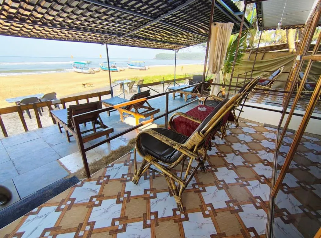 Kashinath Beach Huts- Beach Front