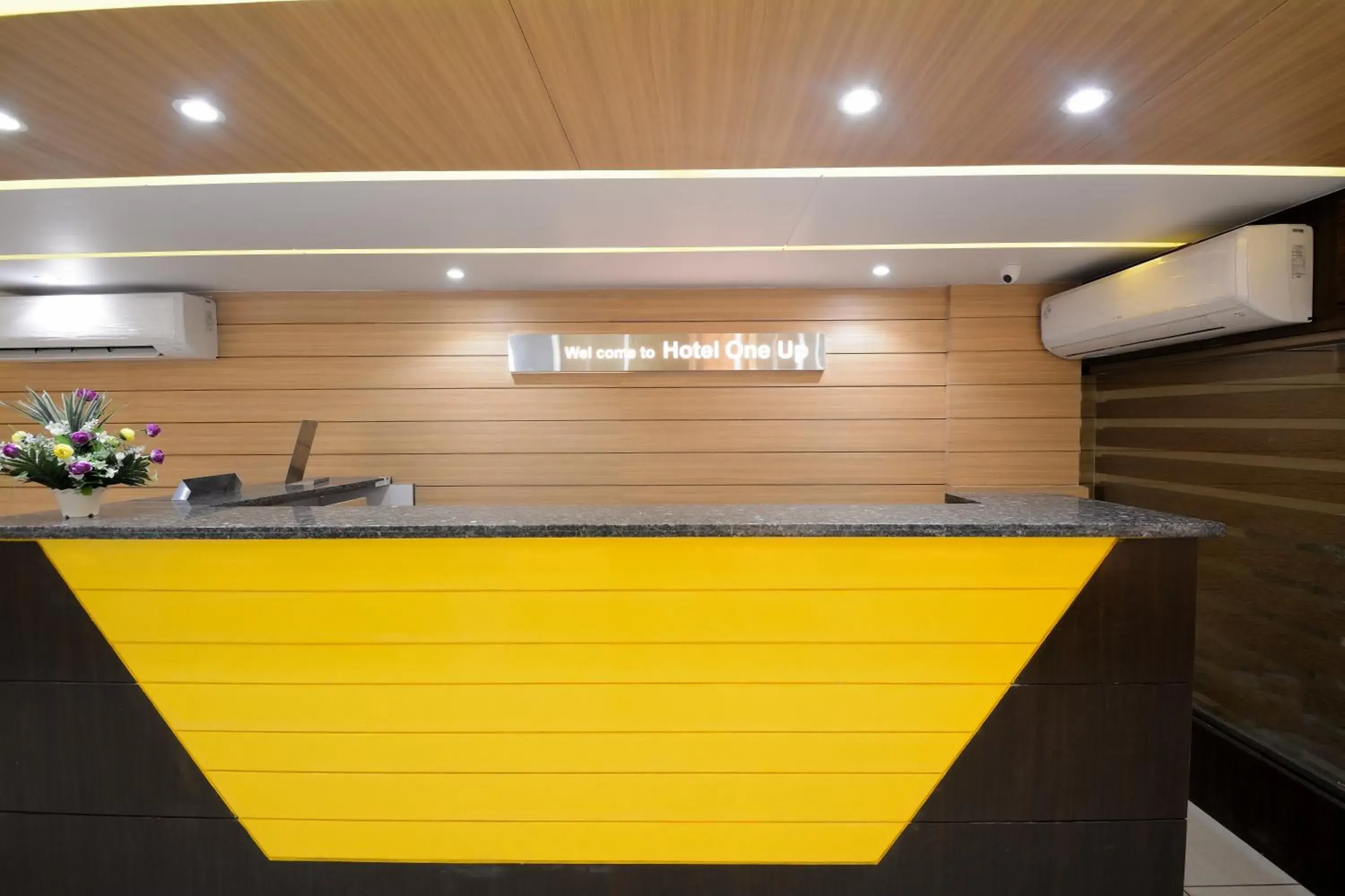 Restaurant/places to eat in Hotel One Up Restaurant/places to eat in Hotel One Up