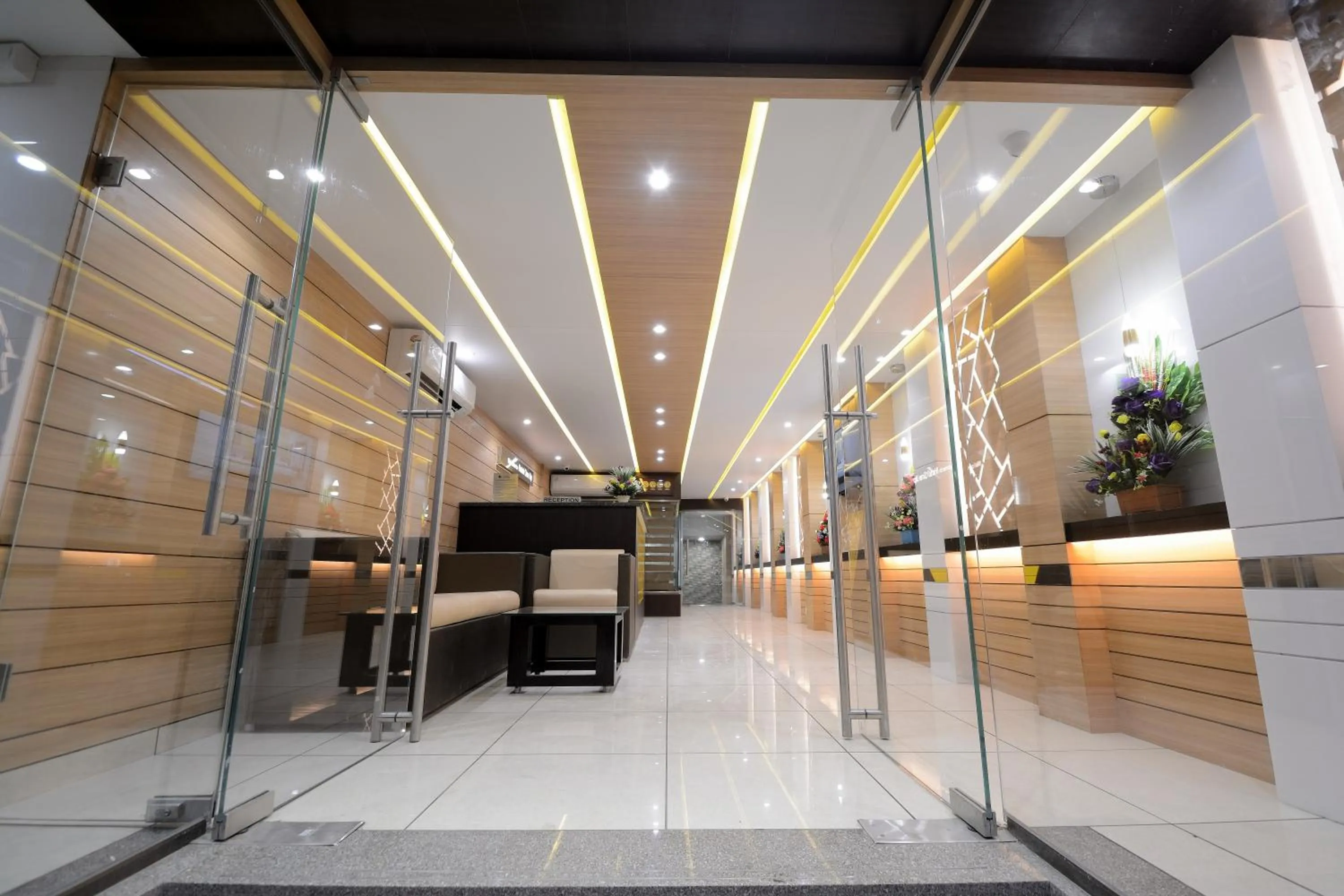 Facade/entrance in Hotel One Up