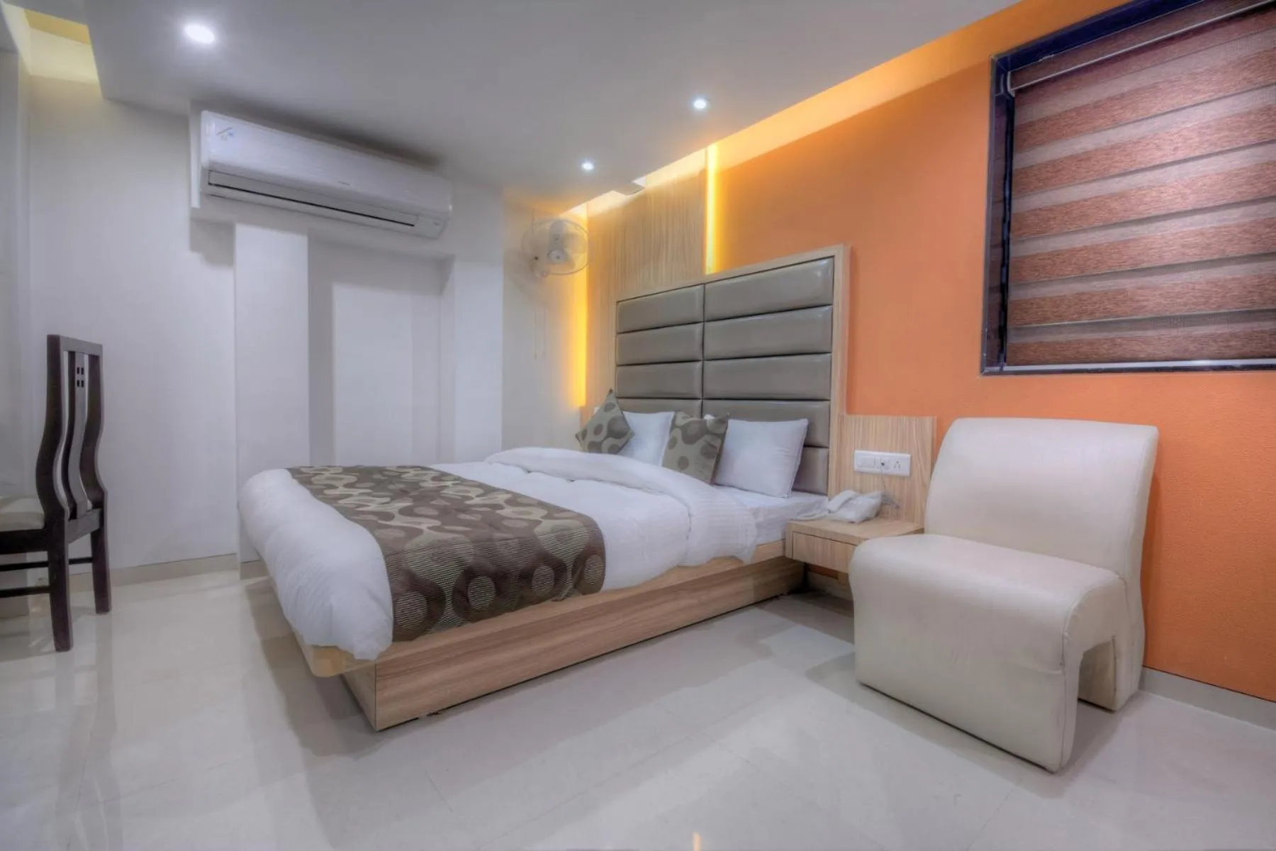 Bedroom, Bed in Hotel One Up