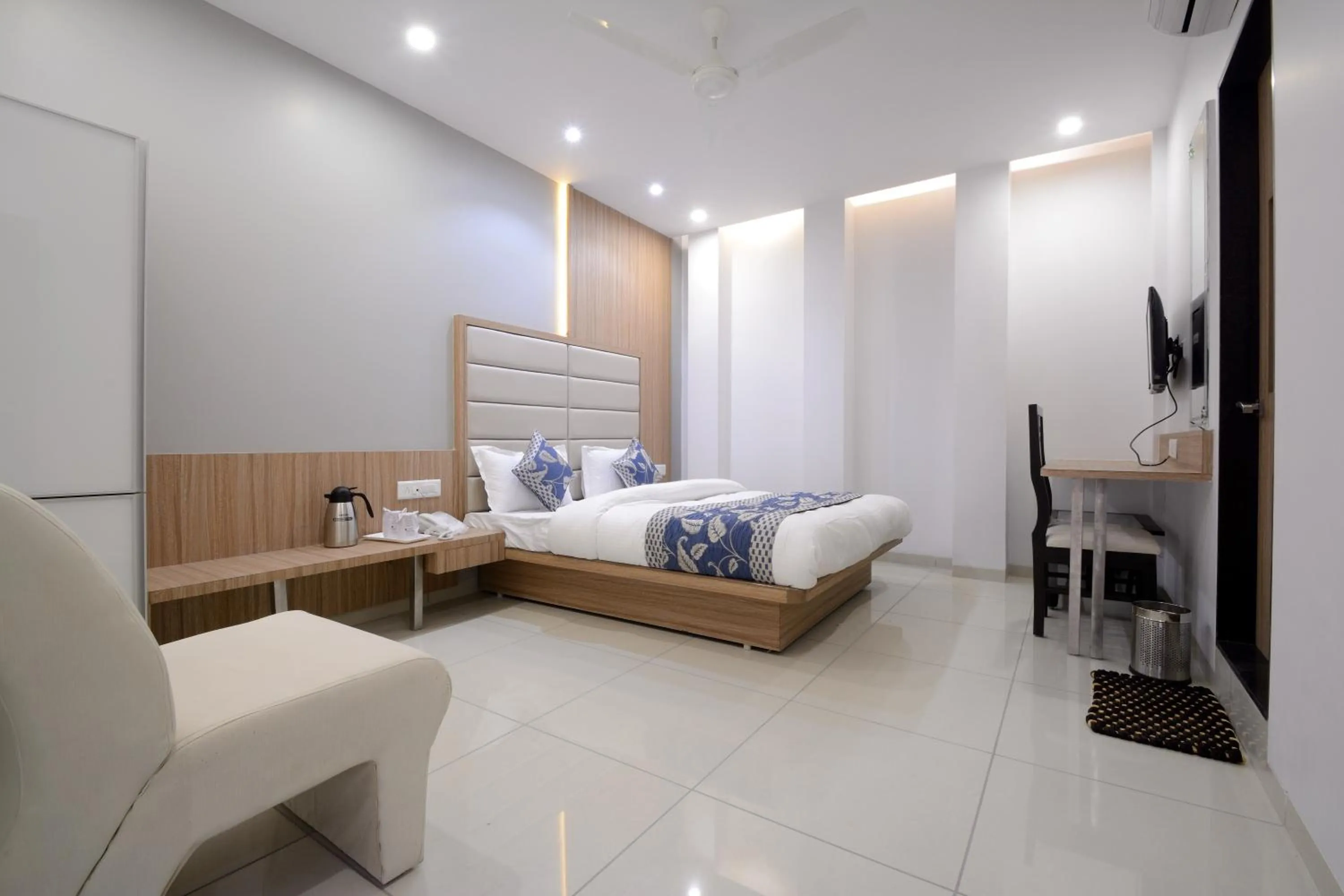 Bedroom, Bed in Hotel One Up