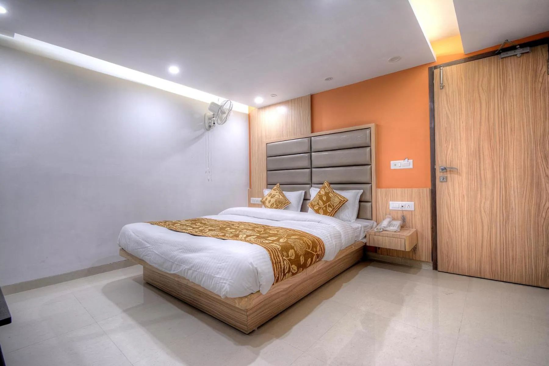 Bedroom, Bed in Hotel One Up