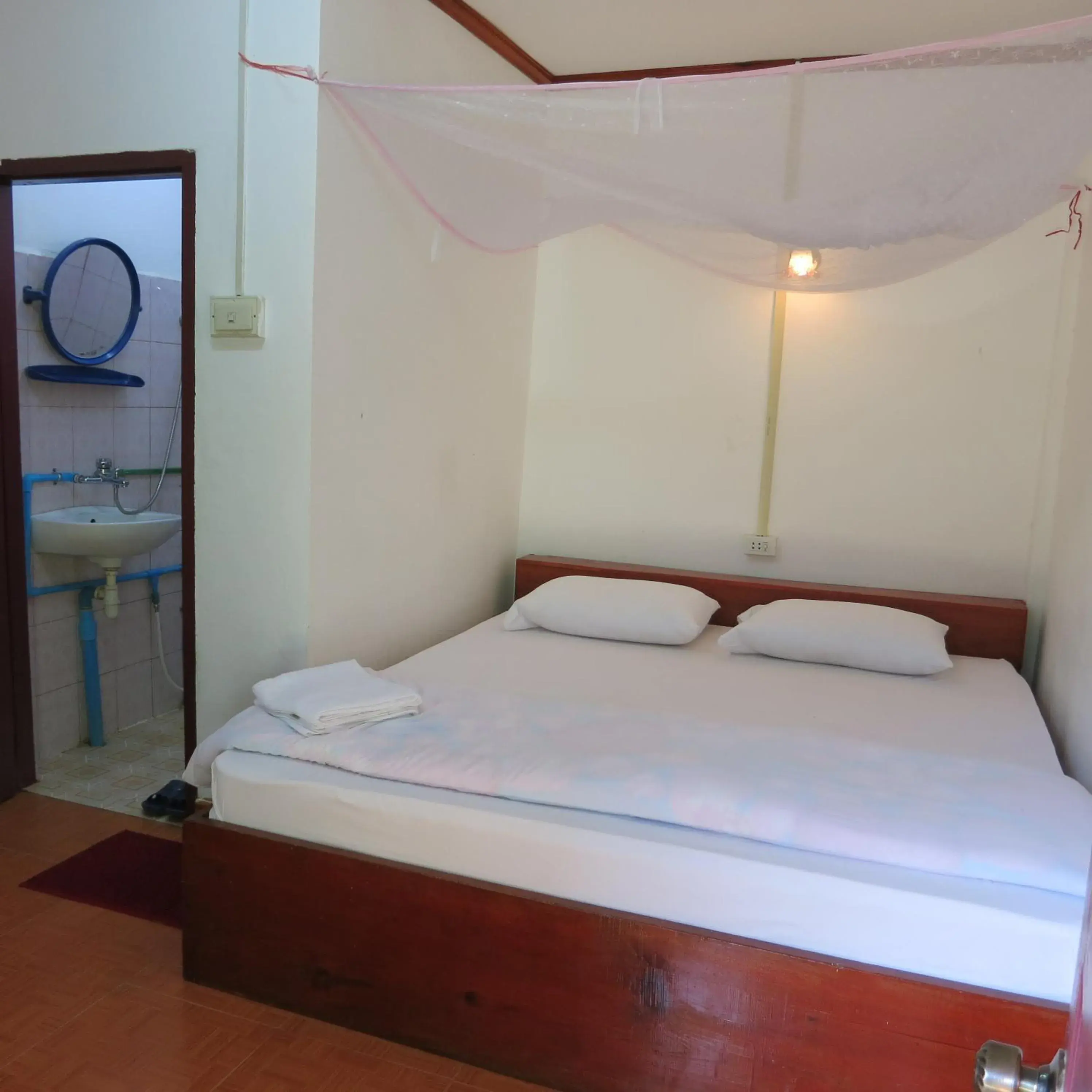 Standard Double Room in Kongkeo Guesthouse Standard Double Room in Kongkeo Guesthouse