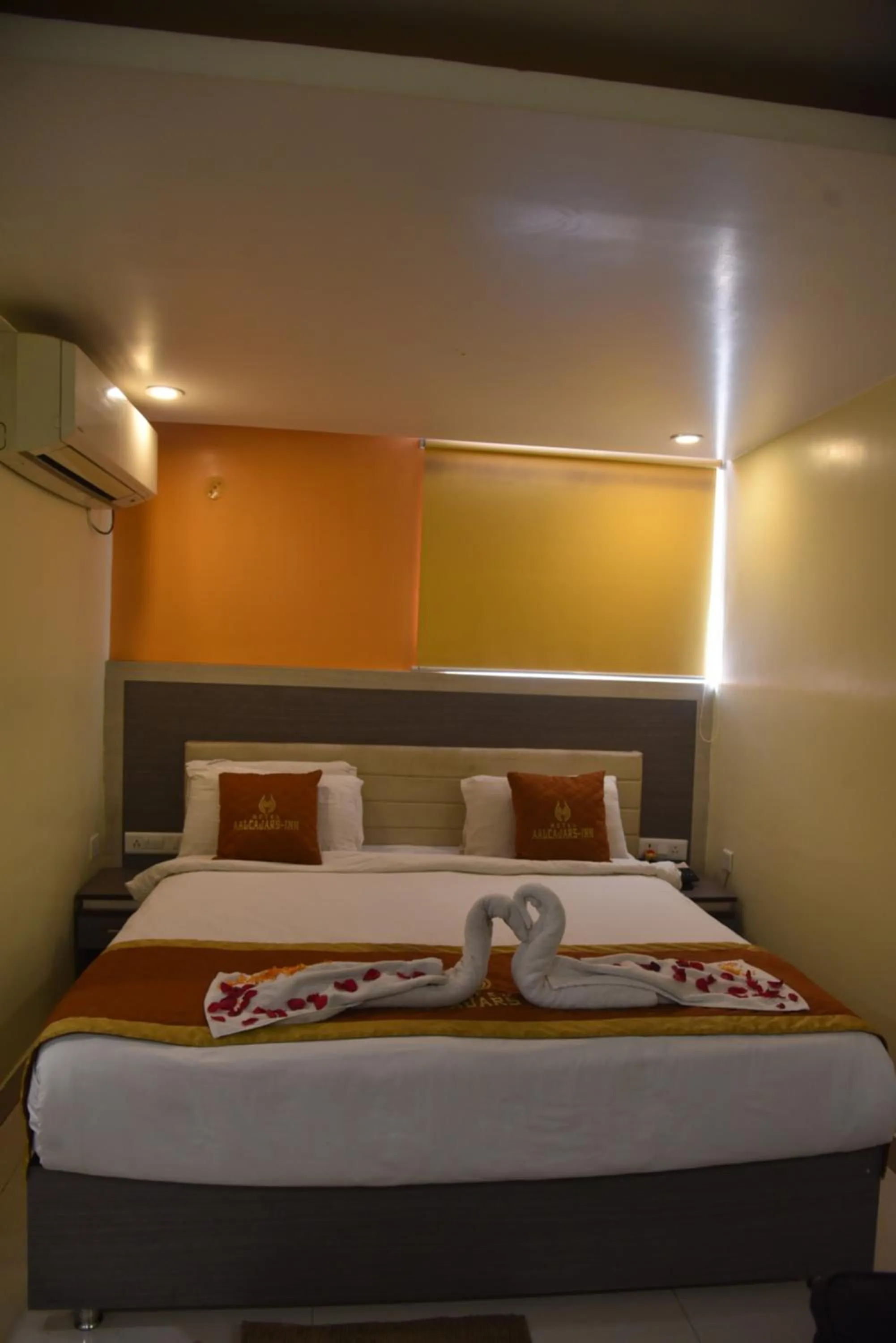 Bed in Aalcajars Inn