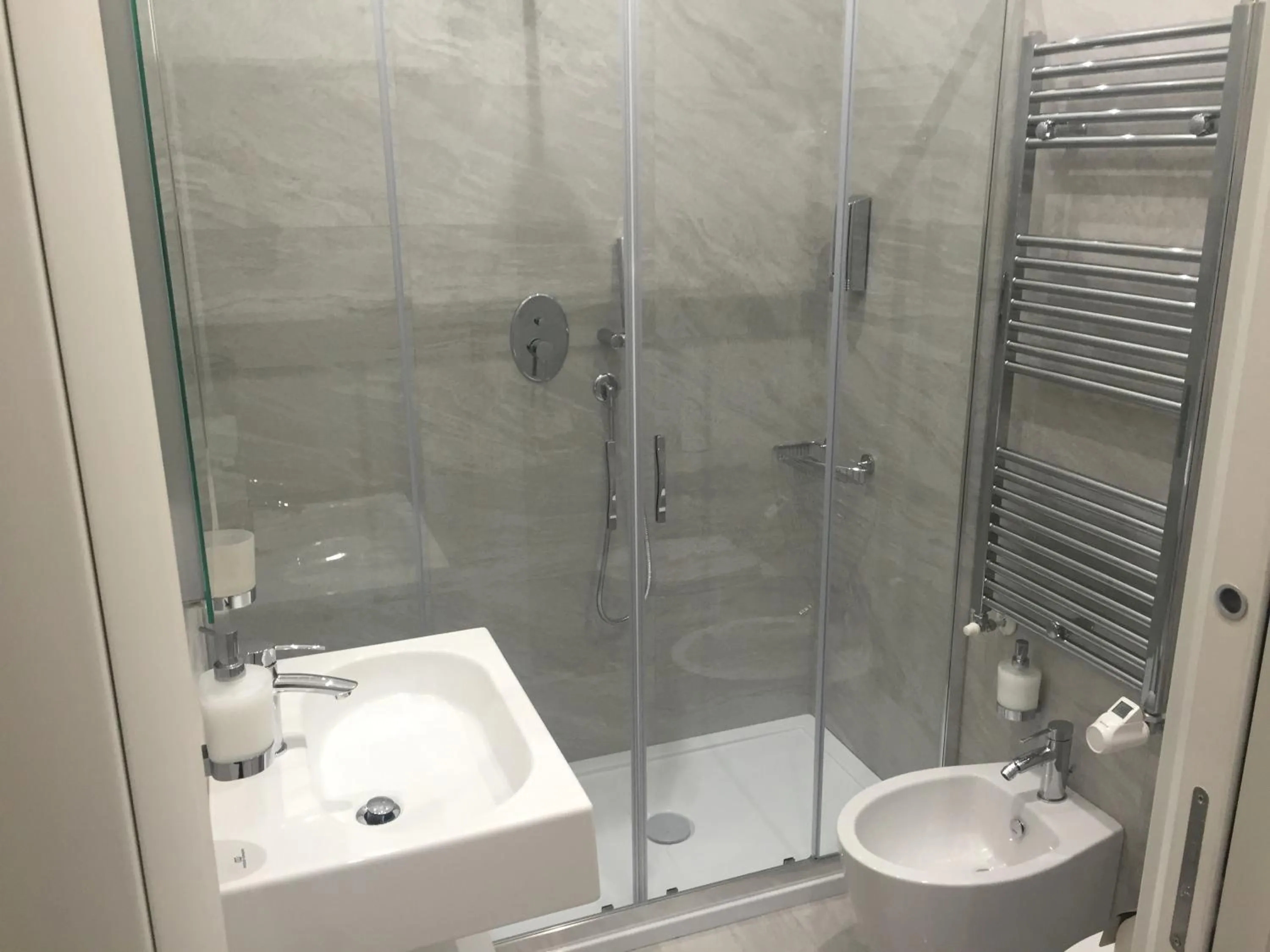 Bathroom in Picaflor Art & Rooms