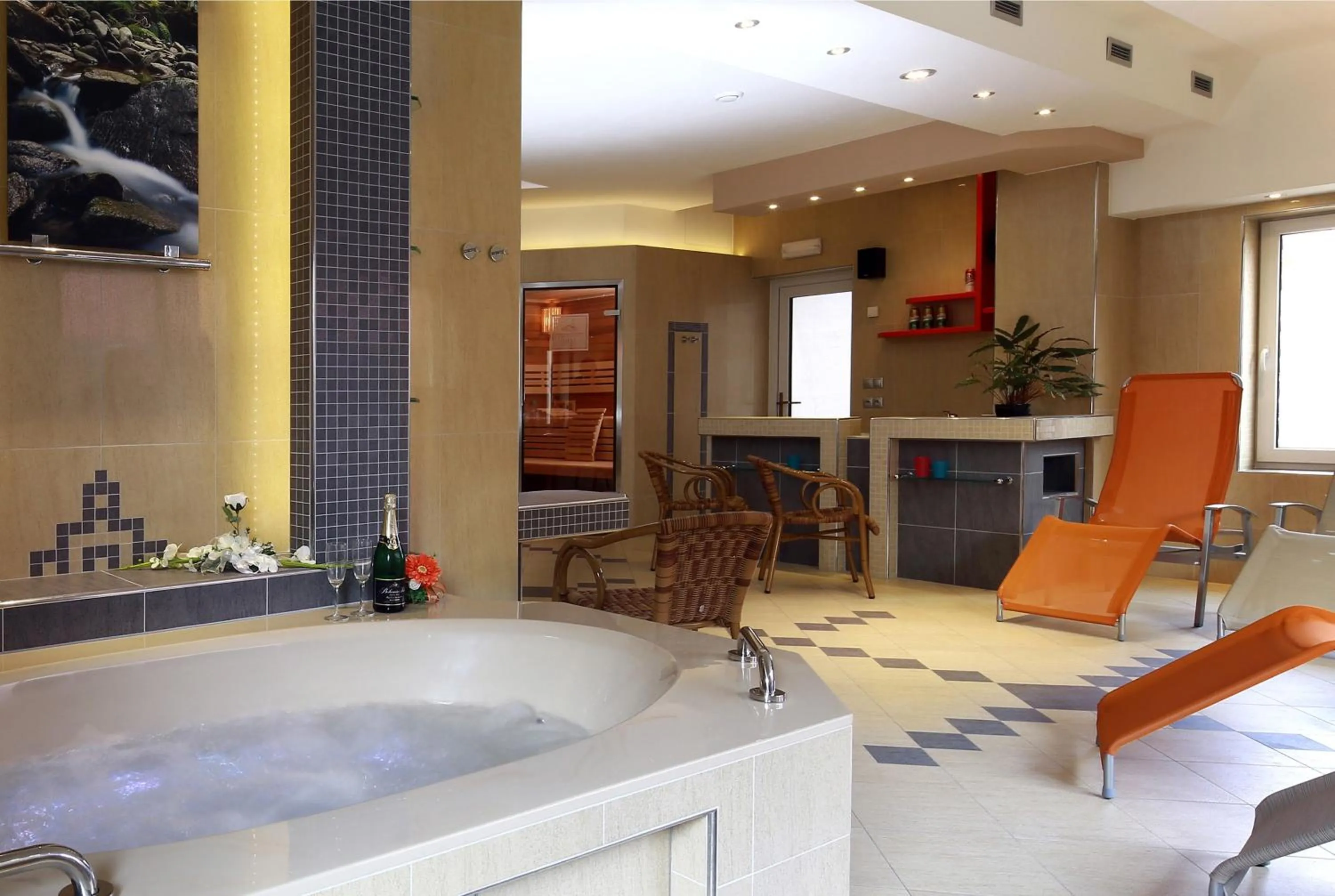 Hot Tub in Wellness Penzion Pod Rozhlednou