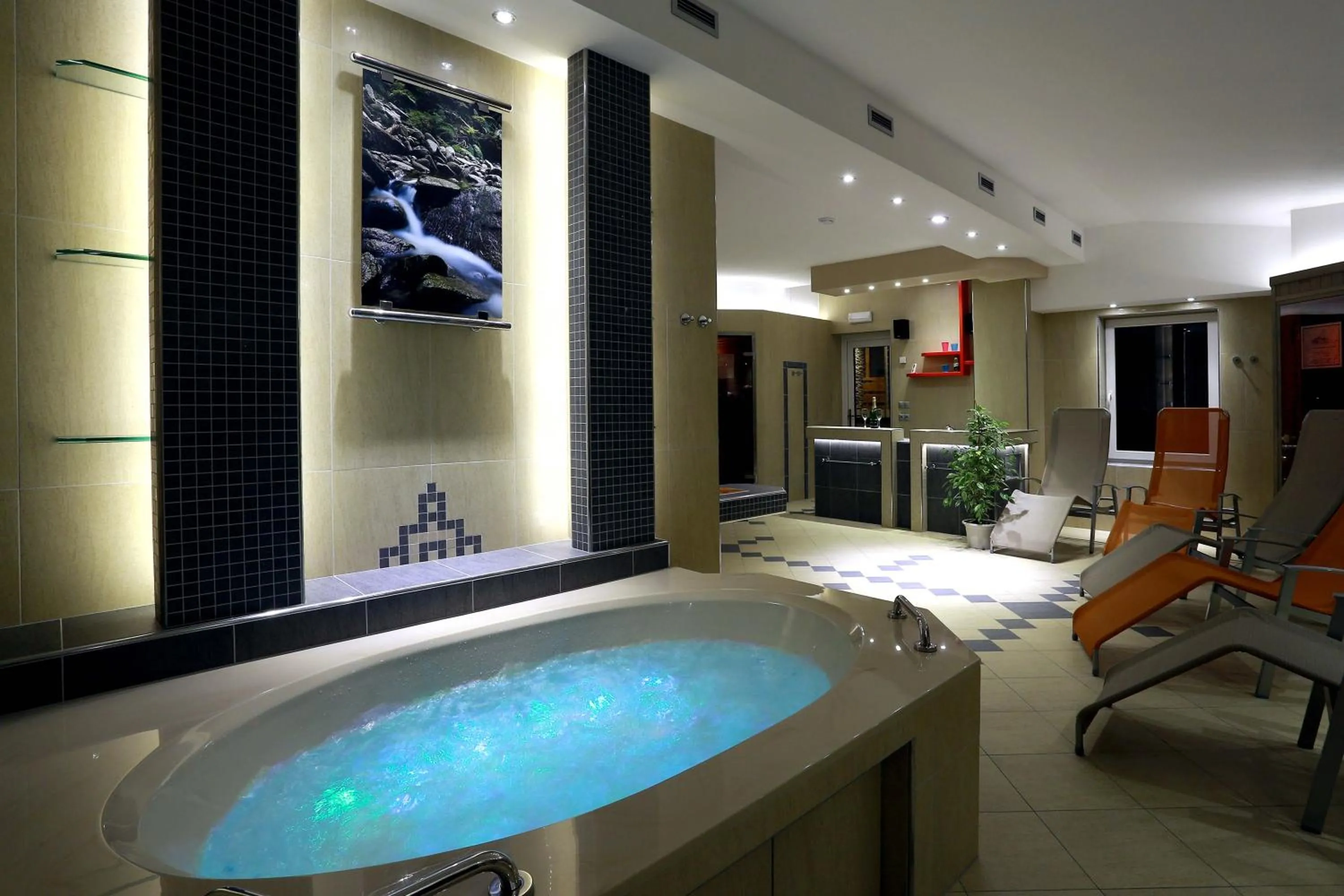 Hot Tub in Wellness Penzion Pod Rozhlednou