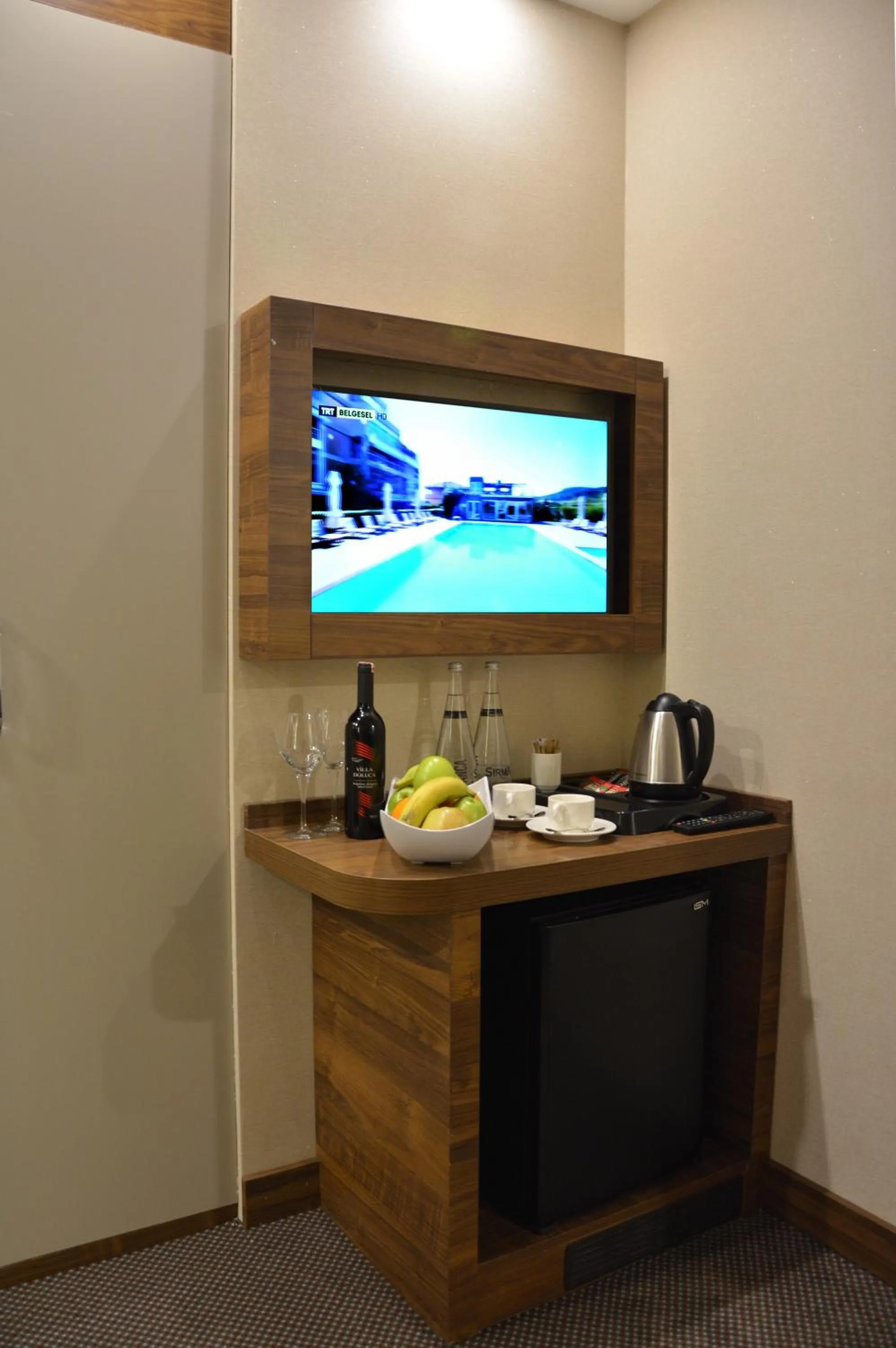 TV and multimedia in Görükle Güler Park Hotel