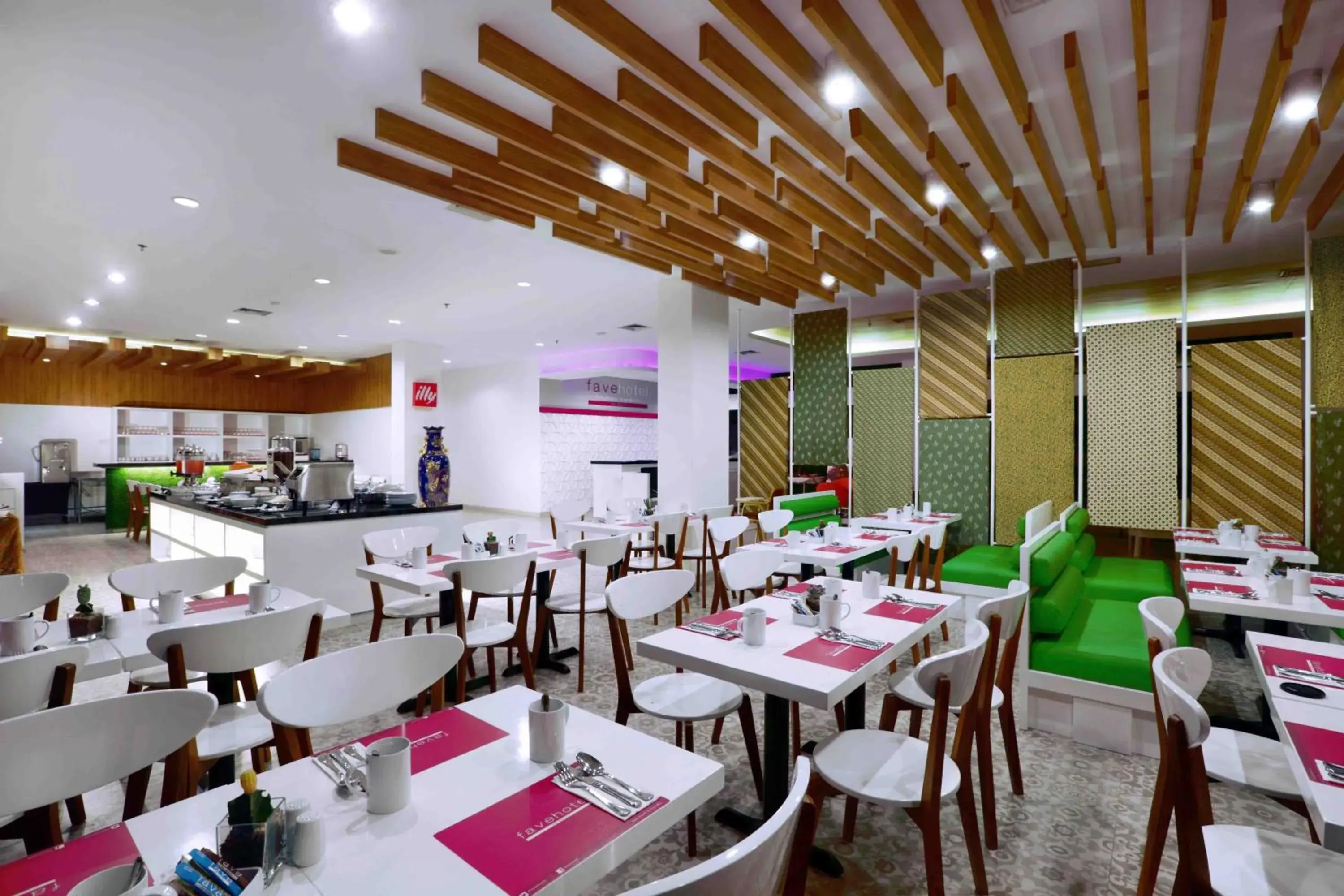 Restaurant/Places to Eat in Favehotel Malioboro
