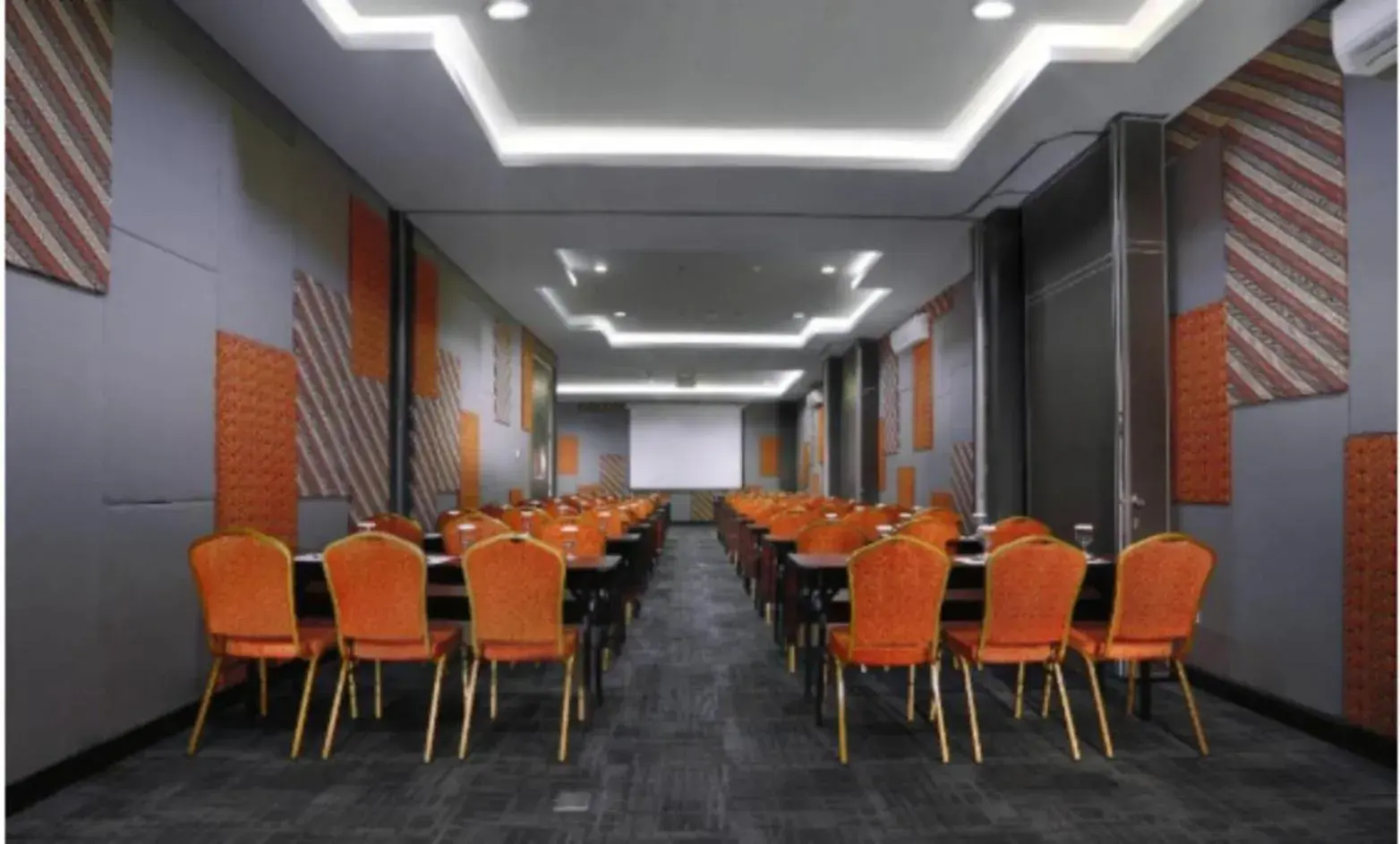 Meeting/conference room in favehotel Malioboro - Yogyakarta Meeting/conference room in favehotel Malioboro - Yogyakarta