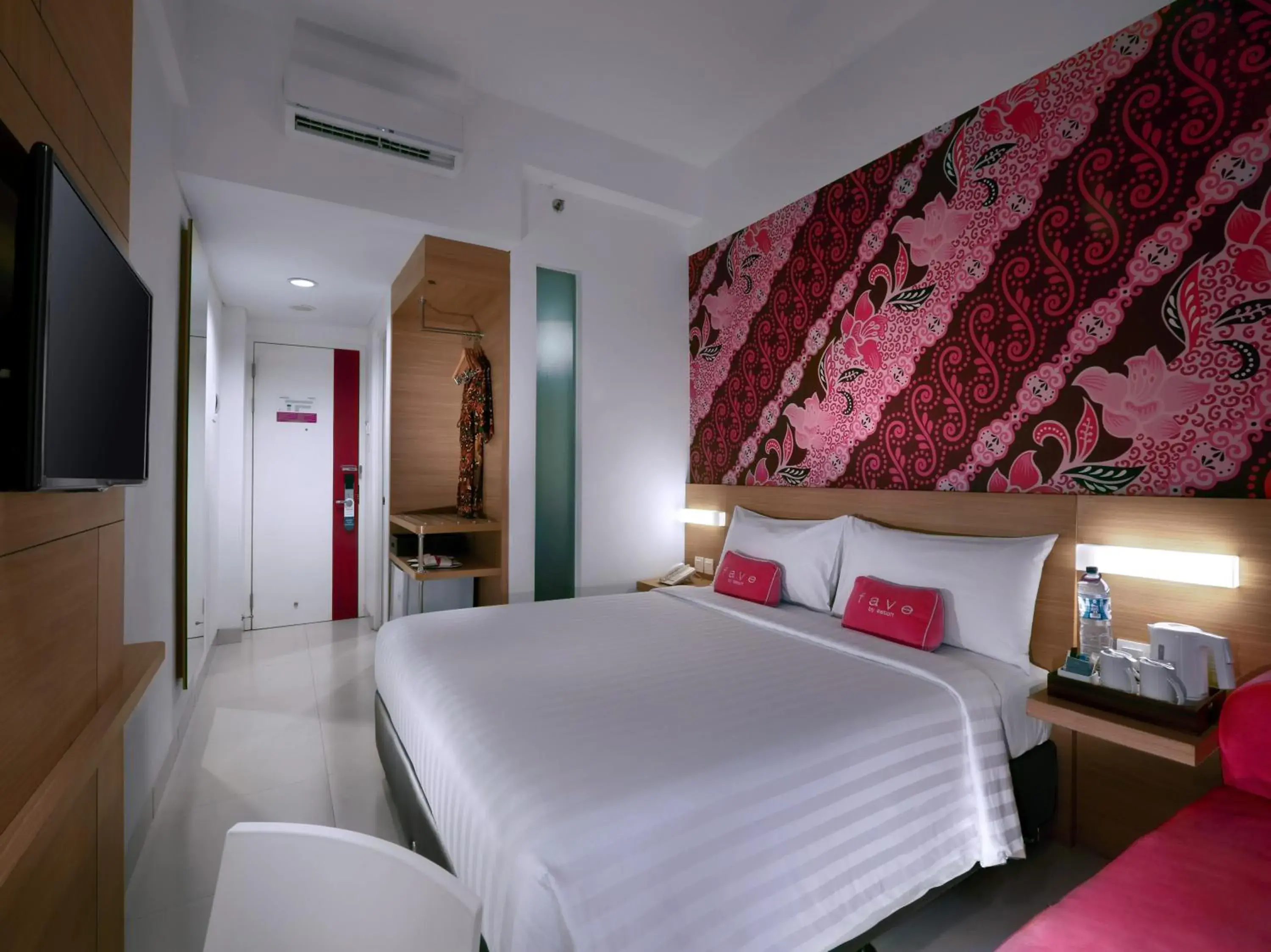 Bedroom, Bed in Favehotel Malioboro