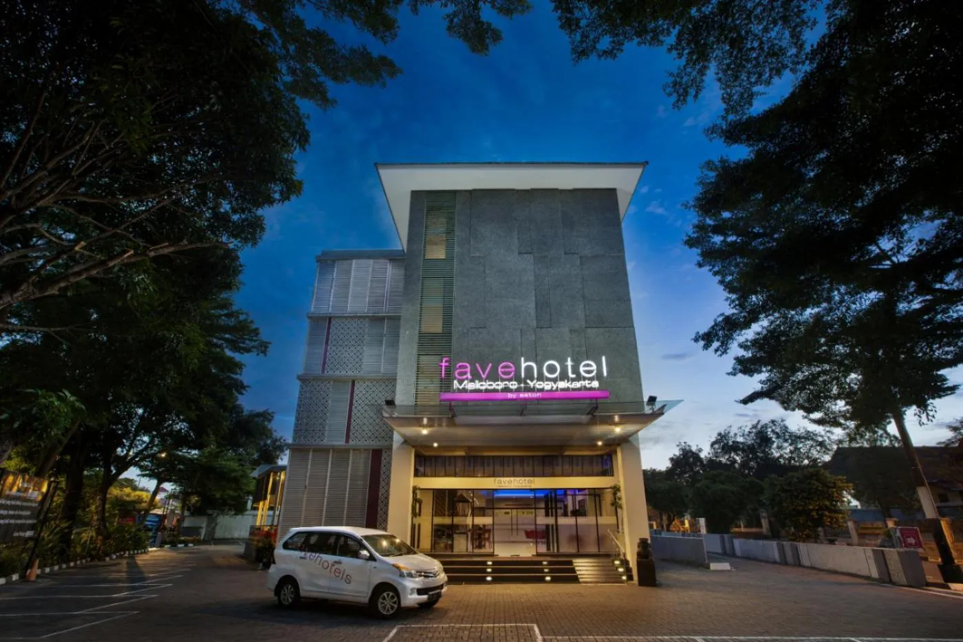 Facade/entrance in favehotel Malioboro - Yogyakarta