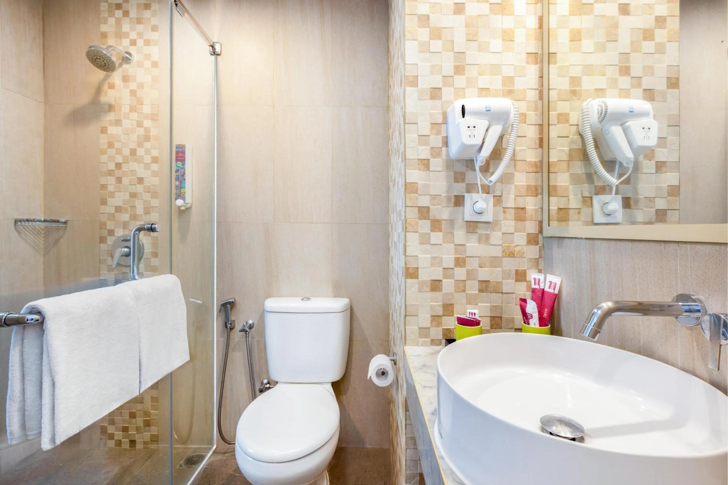 Bathroom in favehotel Malioboro - Yogyakarta