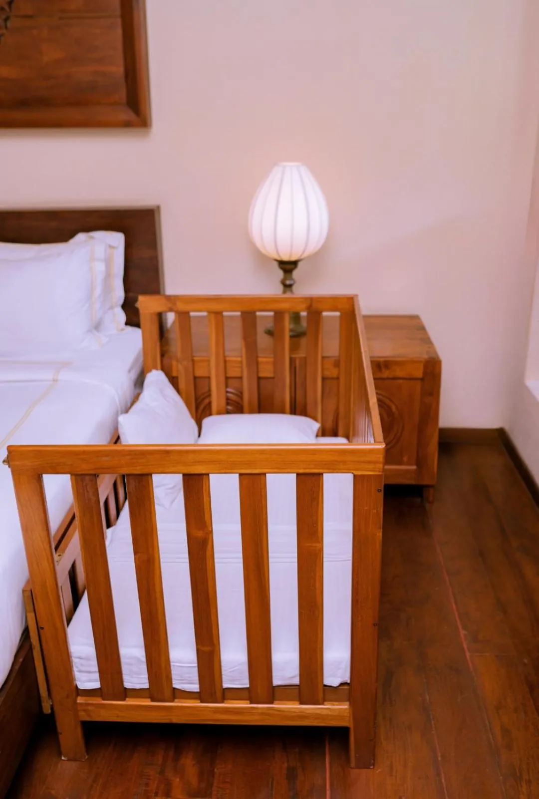 Bed in Aga Surf View