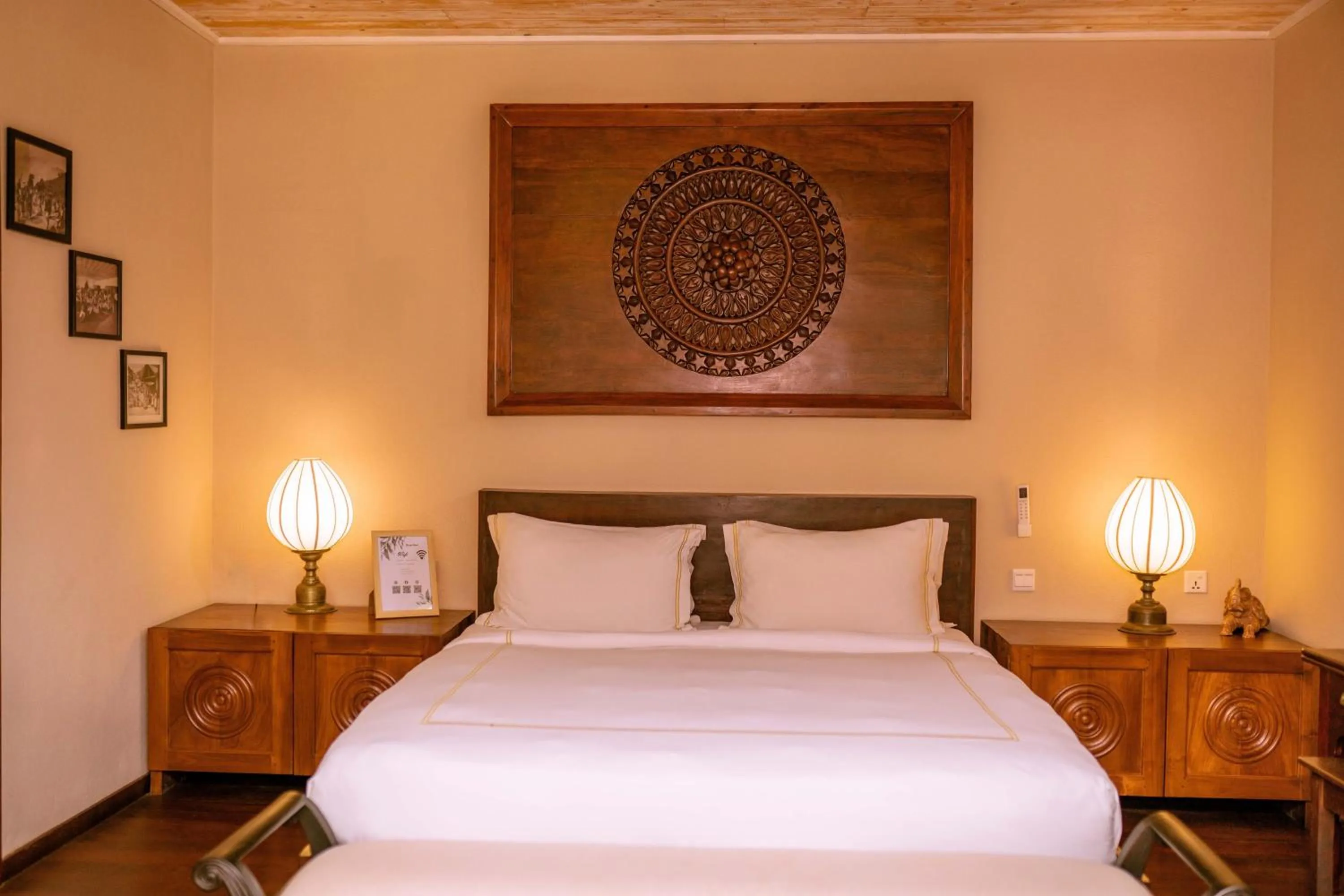 Bed in Aga Surf View