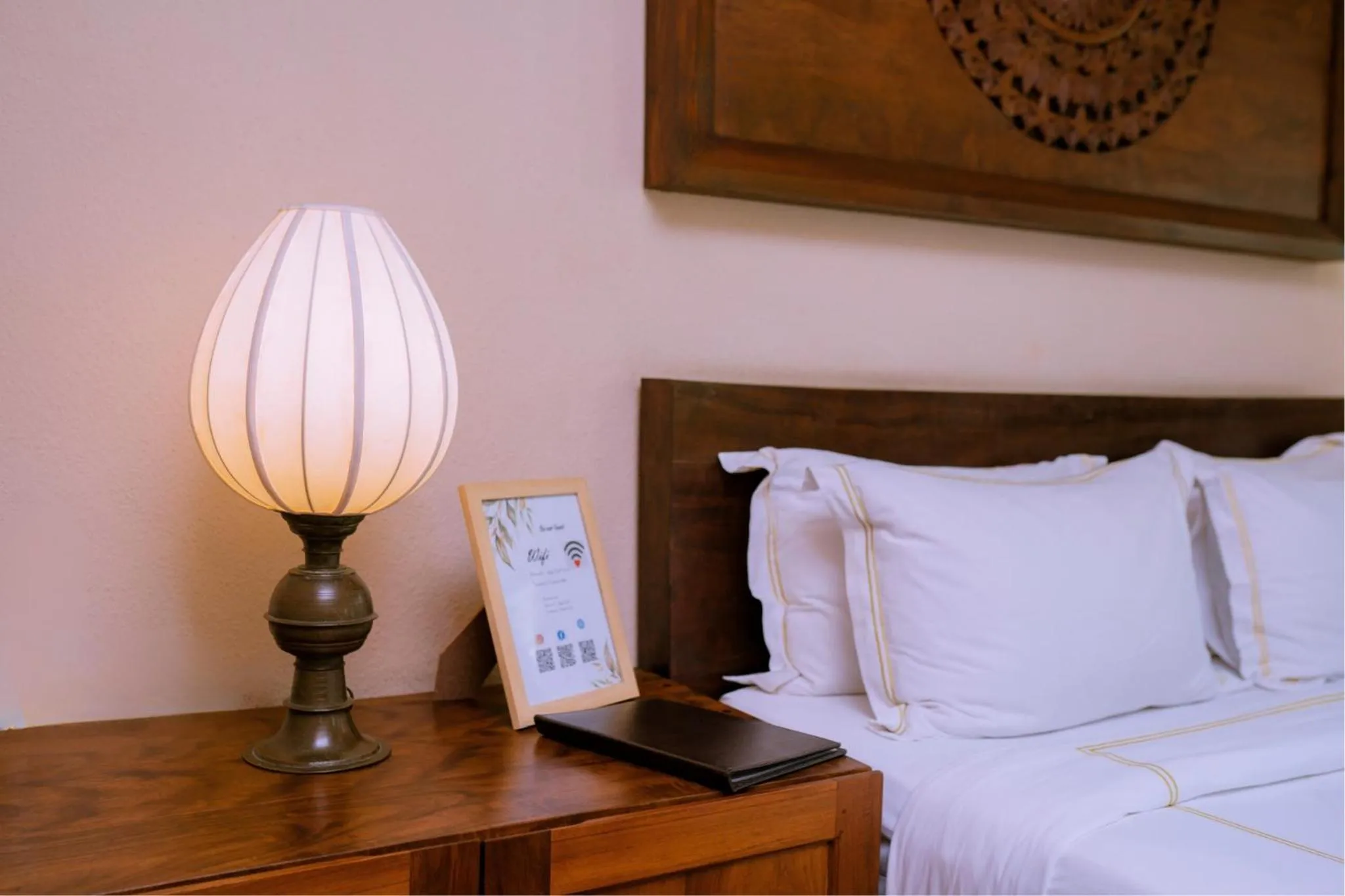 Bed in Aga Surf View