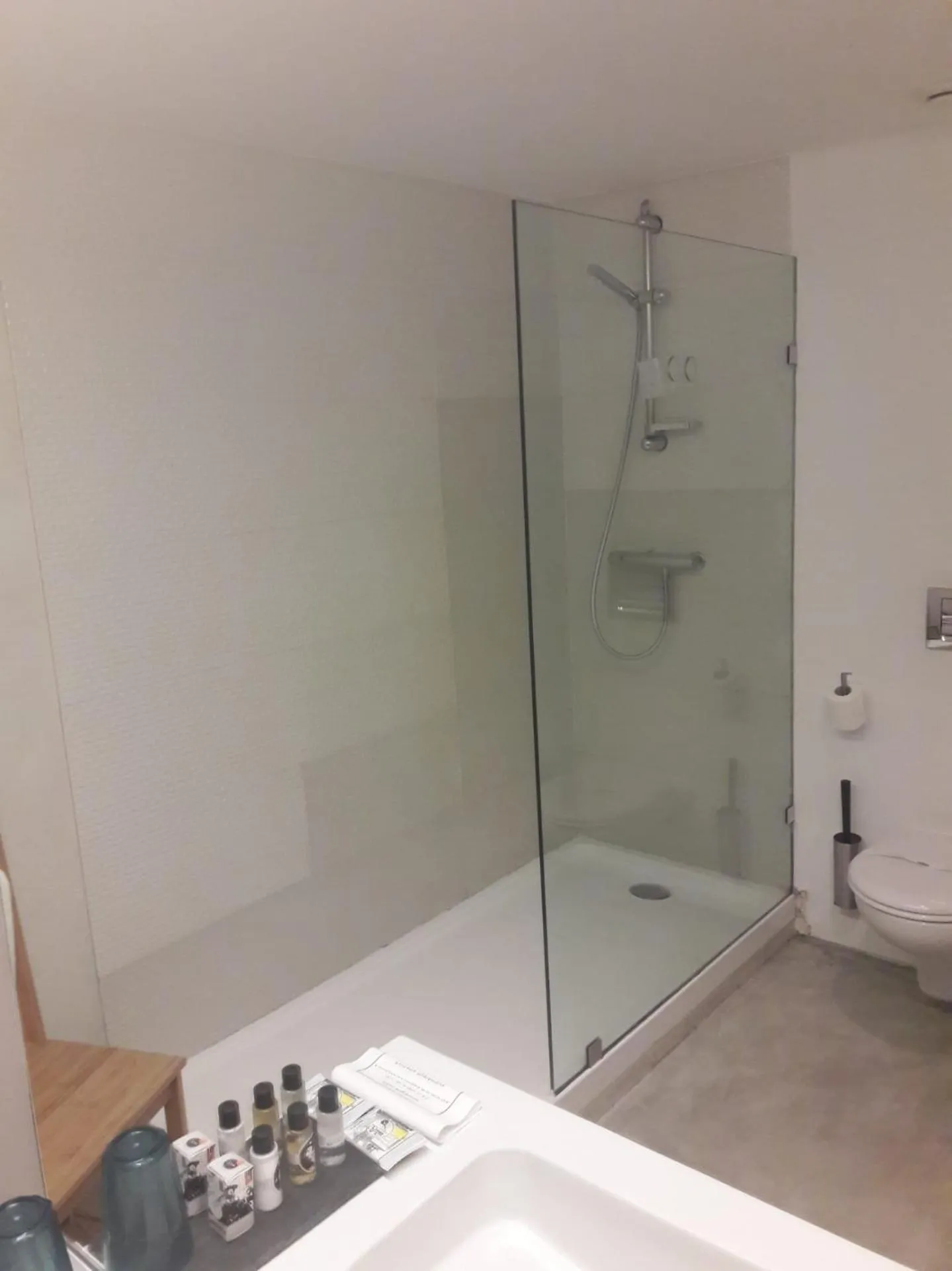 Photo of the whole room in Alma Moura Residences