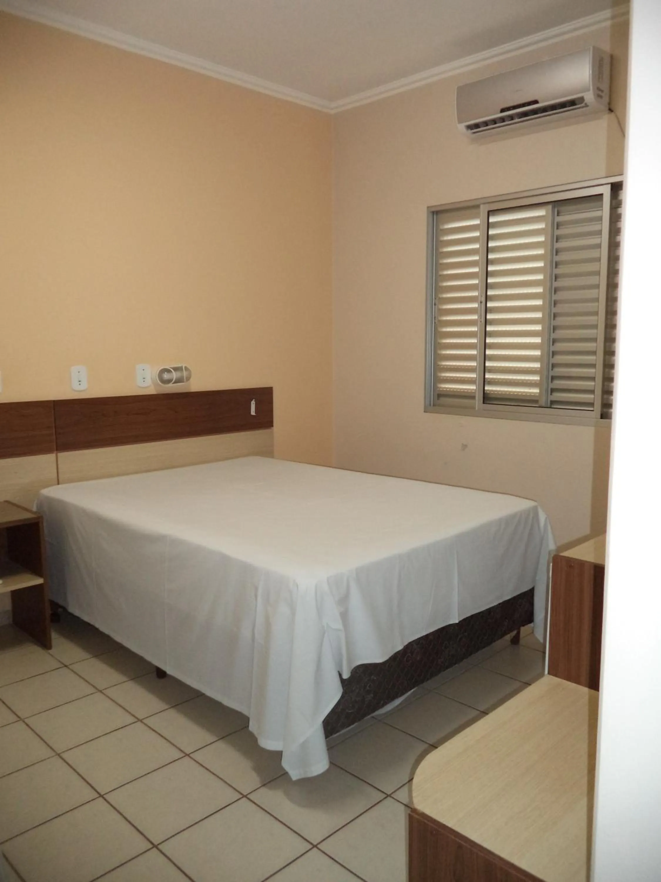Photo of the whole room, Bed in Villa Verde Hotel