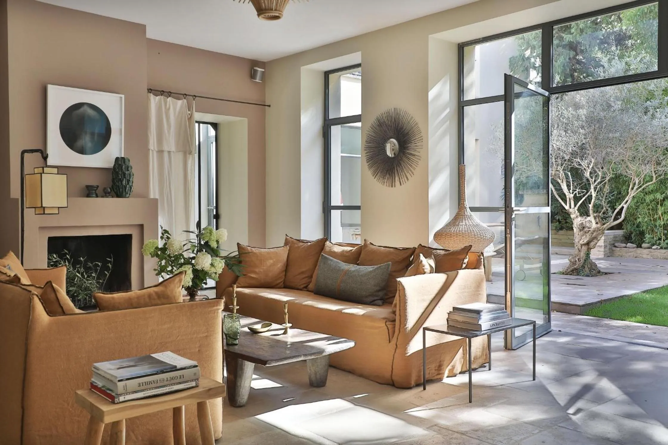 Property building in La Magnanerie de l'Isle B&B