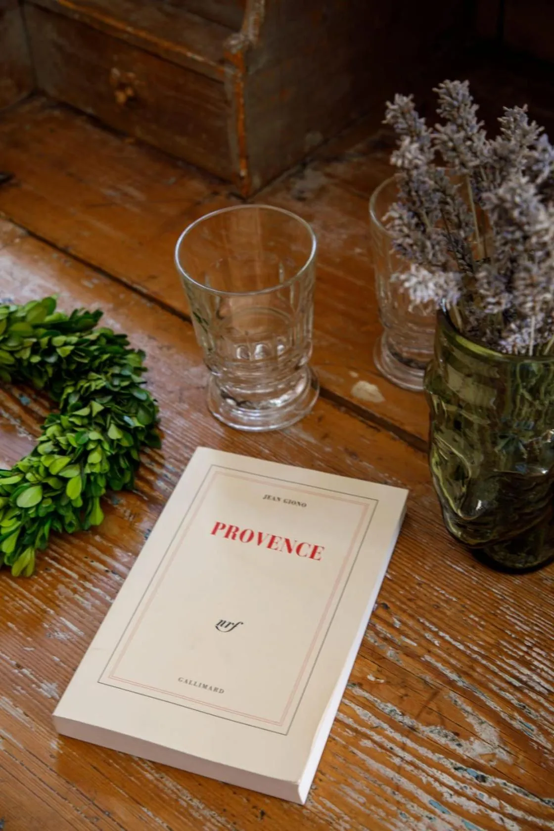 Decorative detail in La Magnanerie de l'Isle B&B