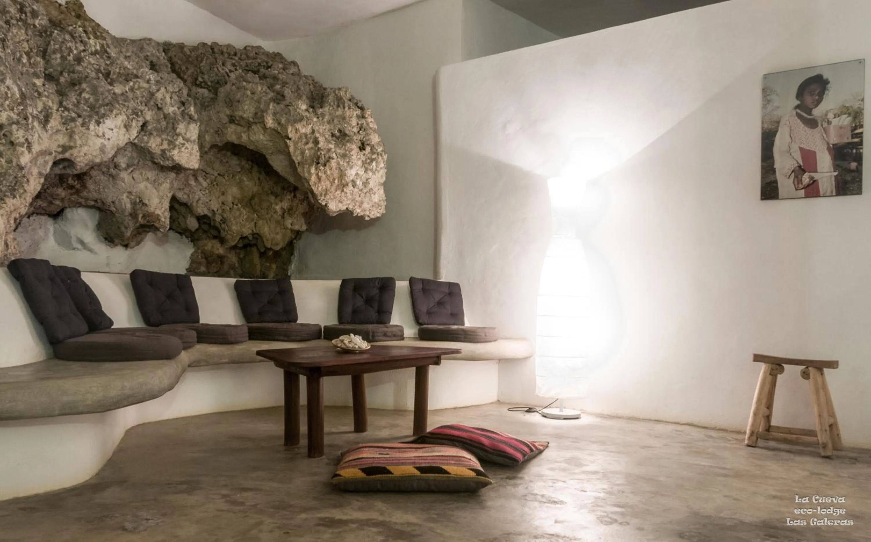 Living room in La Cueva Eco-Lodge