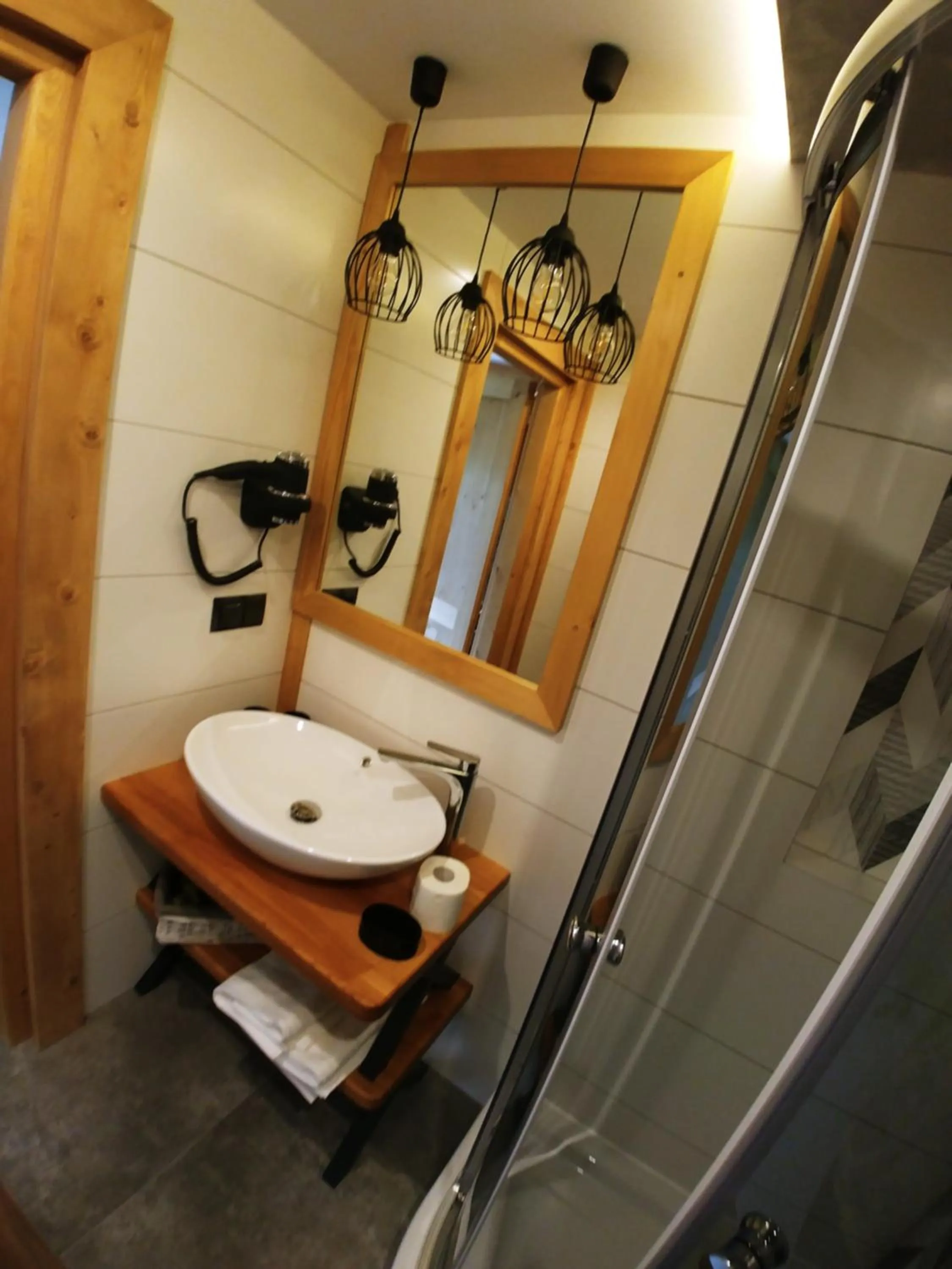 U Hani w pobliżu Gorący Potok i Termy