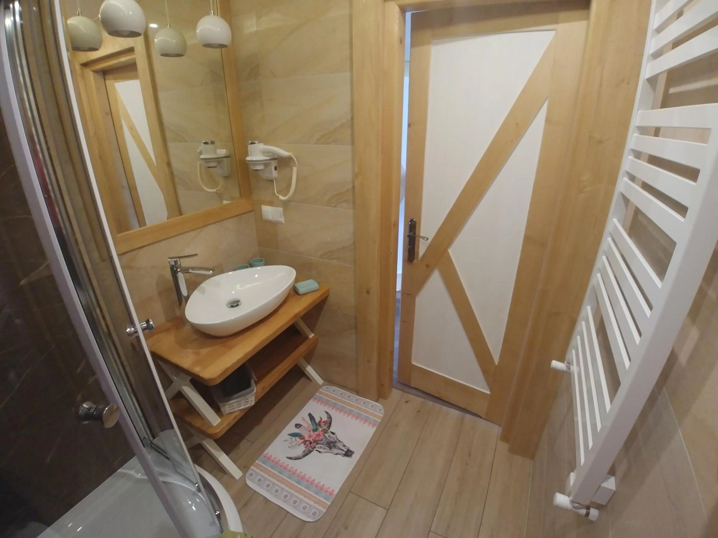 U Hani w pobliżu Gorący Potok i Termy