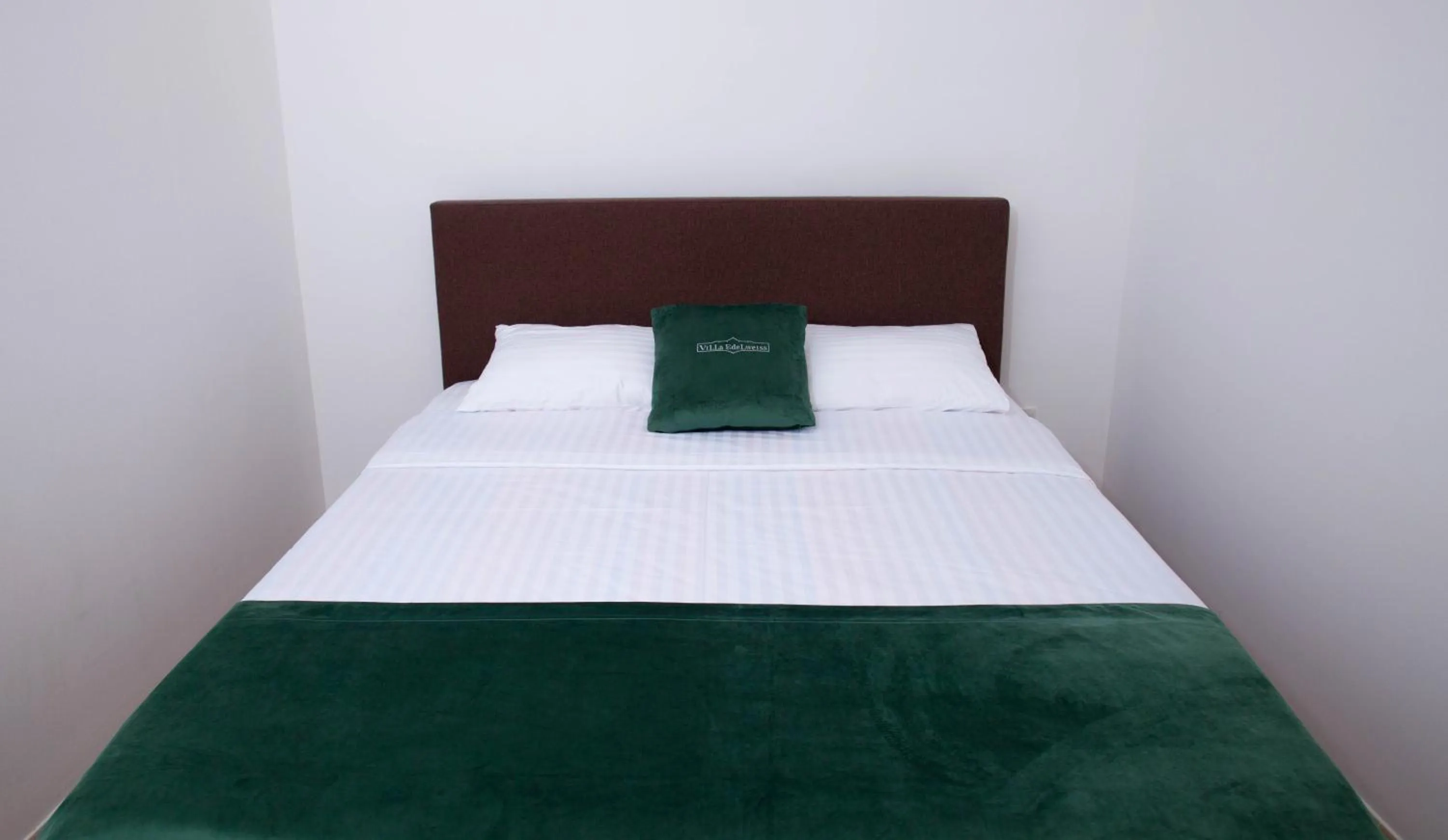 Bedroom, Bed in Villa Edelweiss