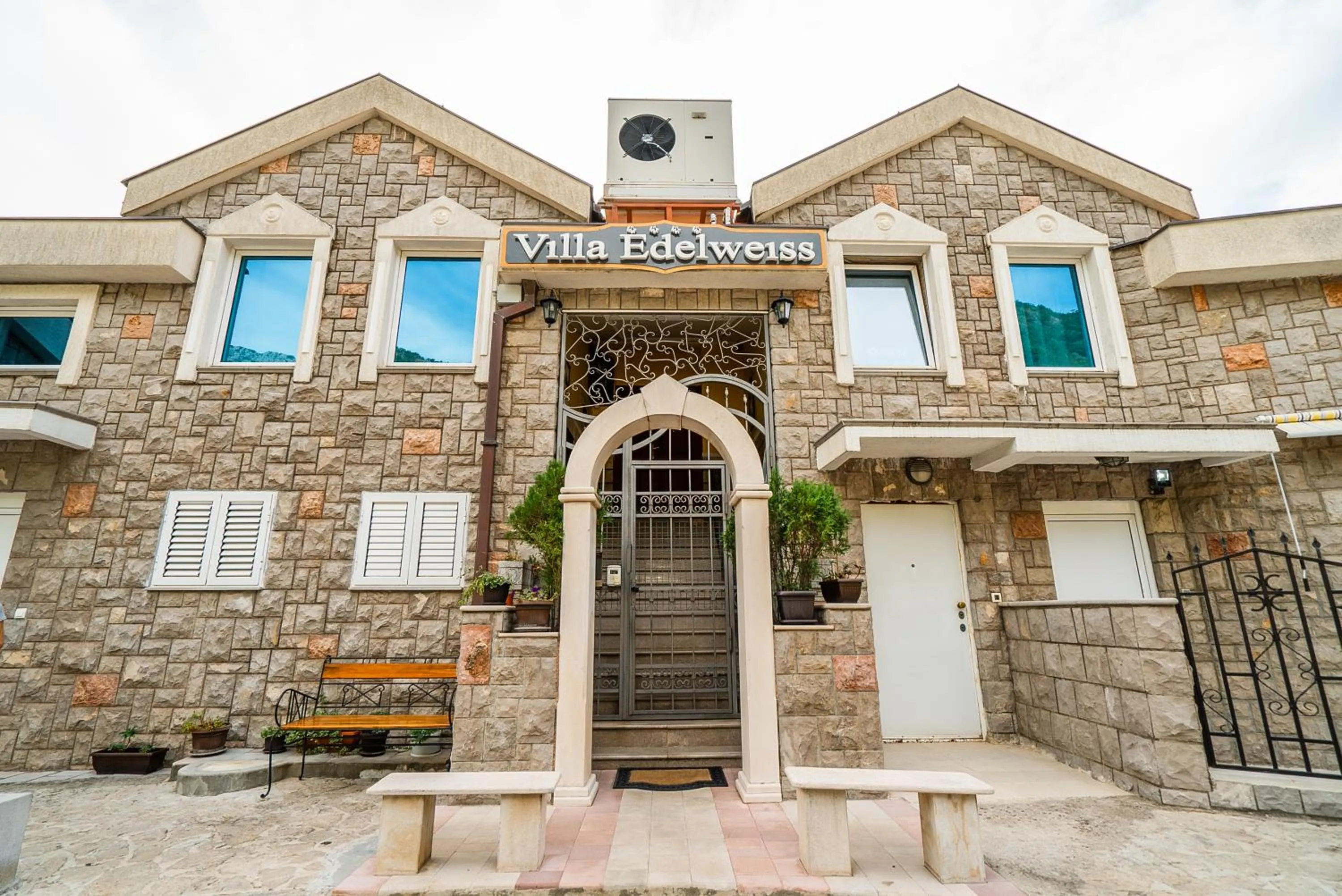 Property building in Villa Edelweiss